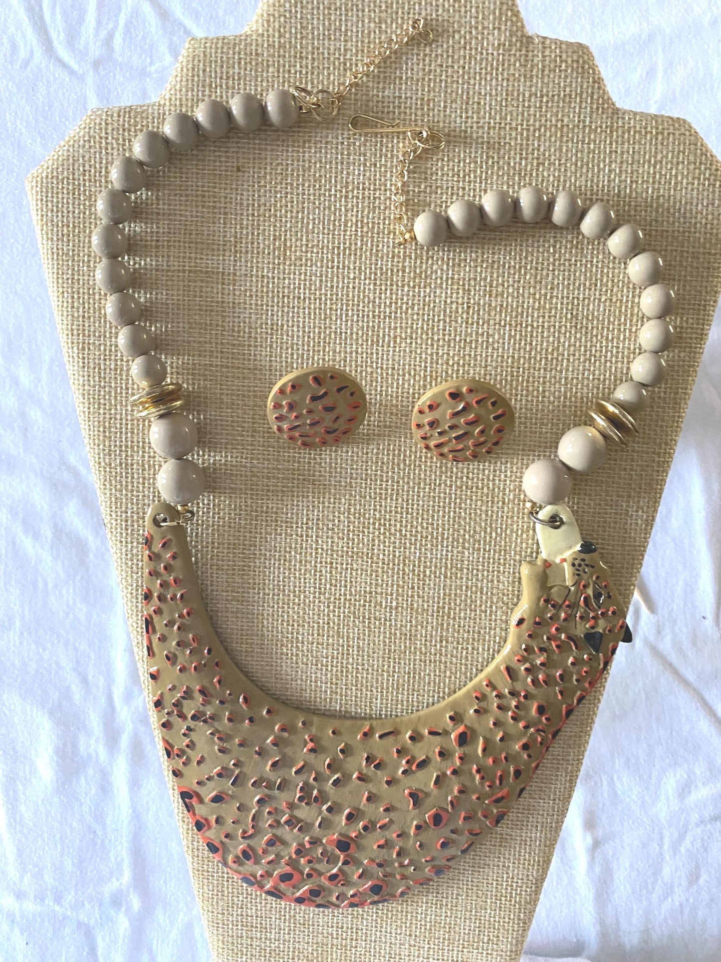 Giraffe Figural BIB & Beaded Statement Resin Necklace and Matching Earrings Animal Jewelry Unique Gifts