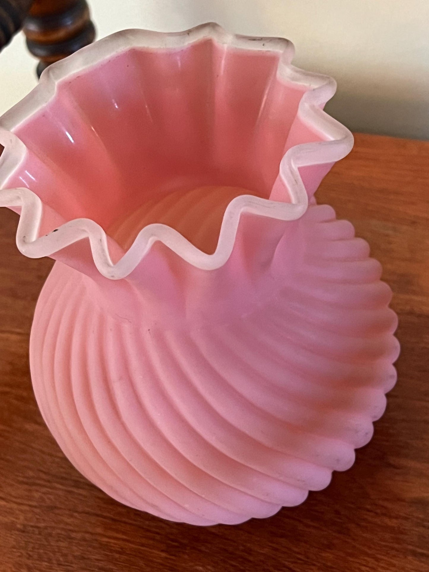 Sandwich Glass Peach Blow Glass Vase with Swirl Ruffled Top Optic Pink Art