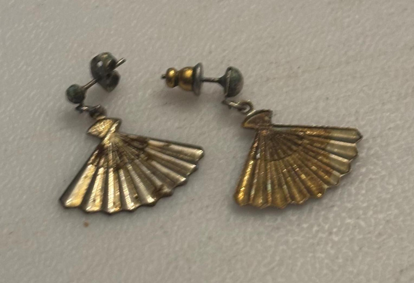 Vintage Fan Earrings, Gold Tone Scalloped Jewelry, Lover Antiques and Vintage