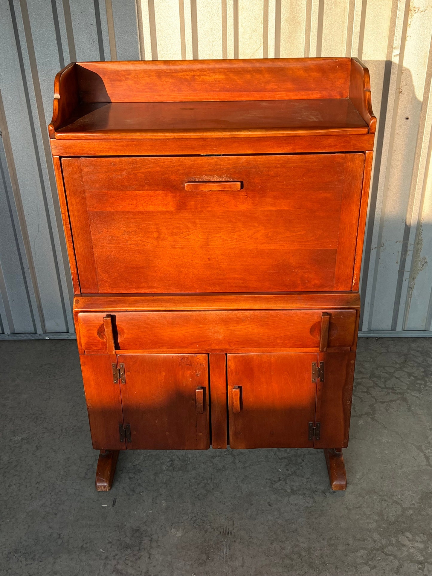 Vintage Cushman Colonial Modesk No. 6012: Herman Devries Modern Desk, 1936