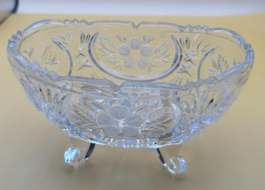 Vintage McKee Crystal Glass Footed Glass Bowl Lover Antiques and Vintage