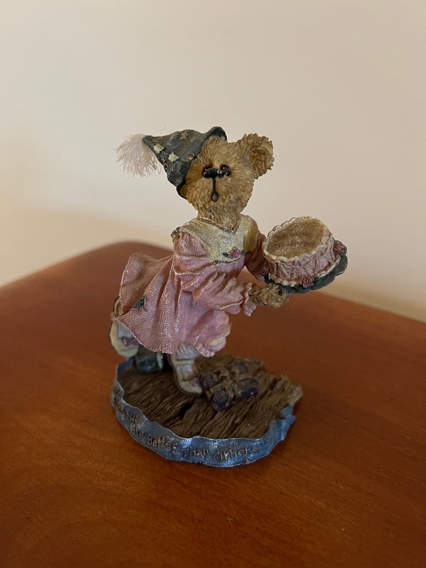 Boyds Bears & Friends Katie B. Howold Not Tellin’ No. 228362 The Bearstone Collection