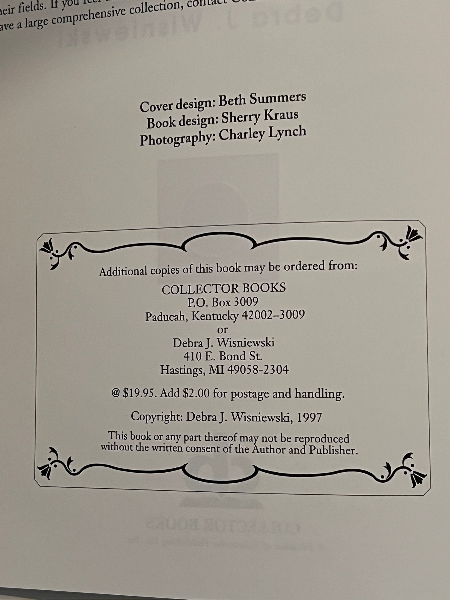 Antique & Collectible Buttons Identification Guide Book by Debra J. Wisniewski