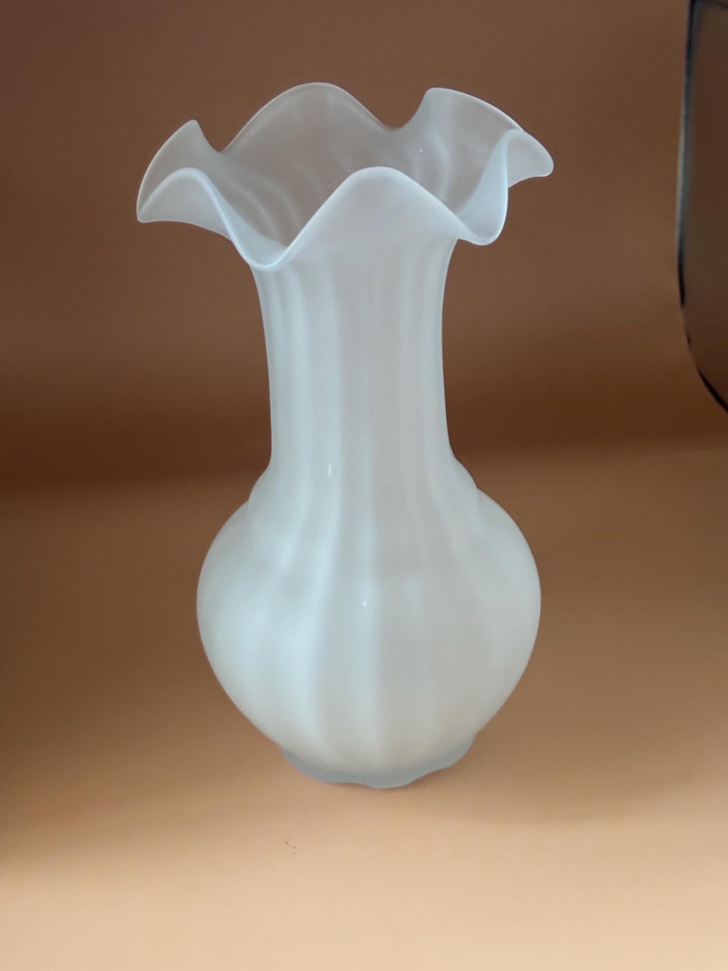 Vintage Steuben Ivrene Art Glass Vase: White Ruffled Calcite