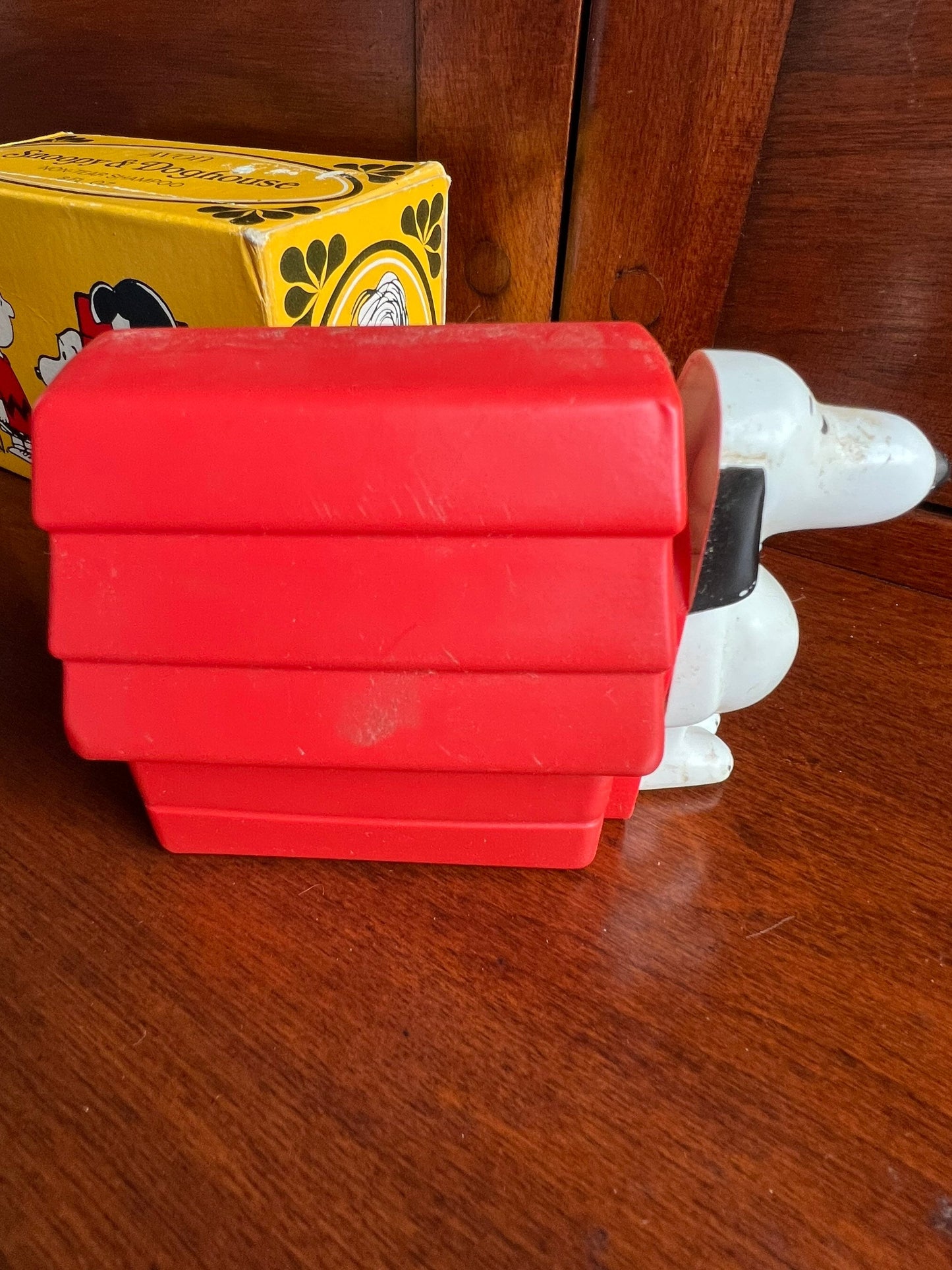 Vintage Avon Snoopy Doghouse Shampoo: 1980s Collectible with Box