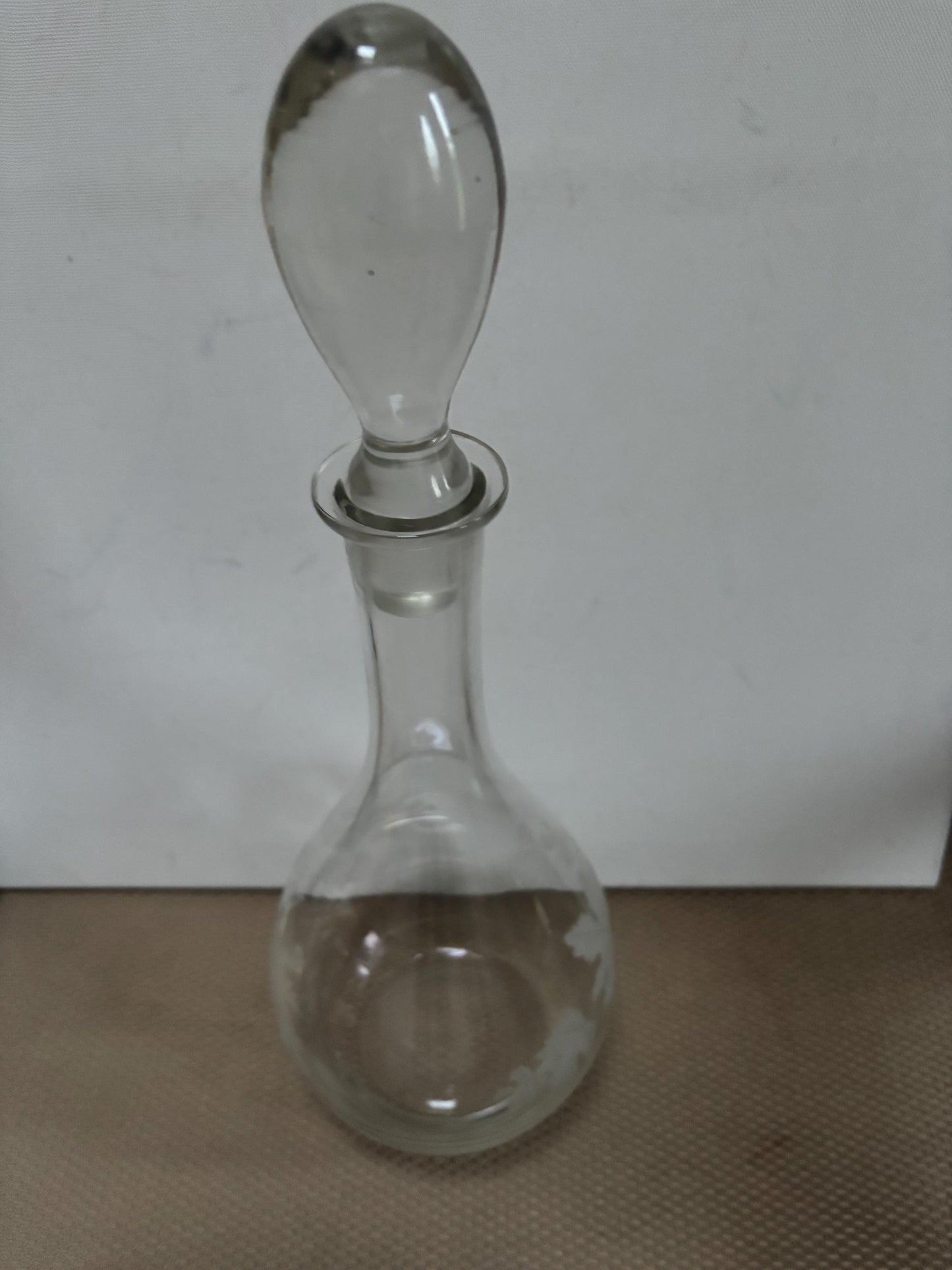 Vintage Etched Glass Decanter Wine Bottle Decanter & Stopper Tall Crystal Glass Lover Antiques and Vintage