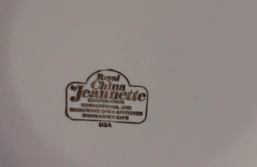 Vintage Jeannette Royal China Quiche Lorraine Pie Plate Lover Antiques and Vintage