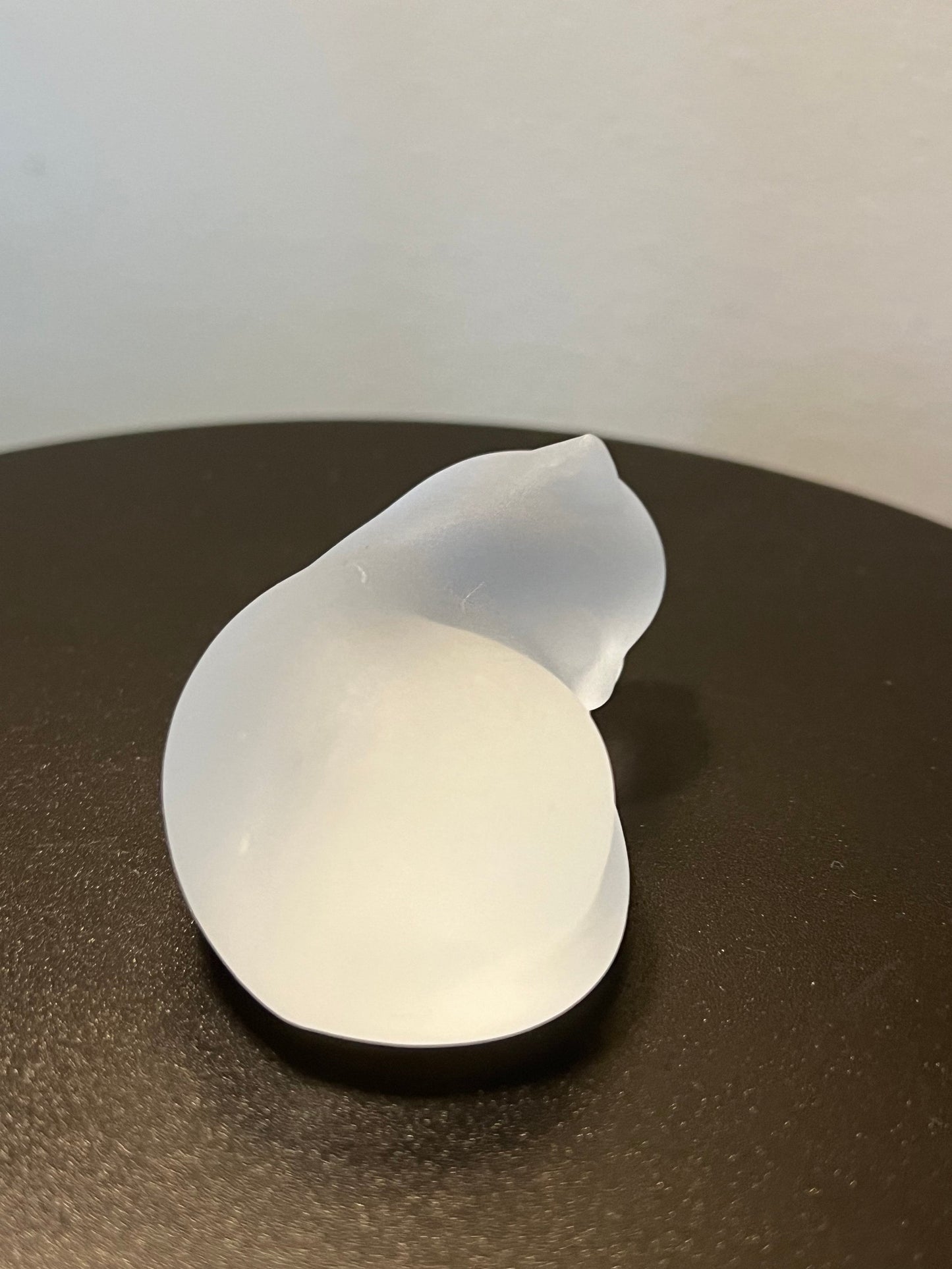 Vintage Franklin Mint Frosted Glass Sleeping Cat Figurine