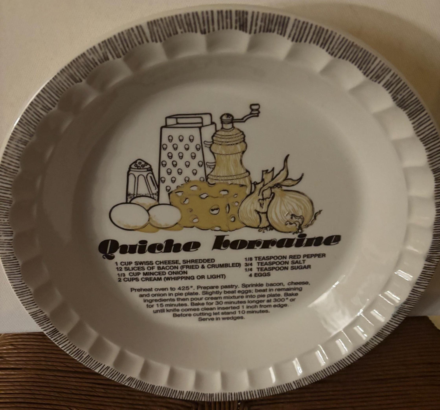 Vintage Jeannette Royal China Quiche Lorraine Pie Plate Lover Antiques and Vintage