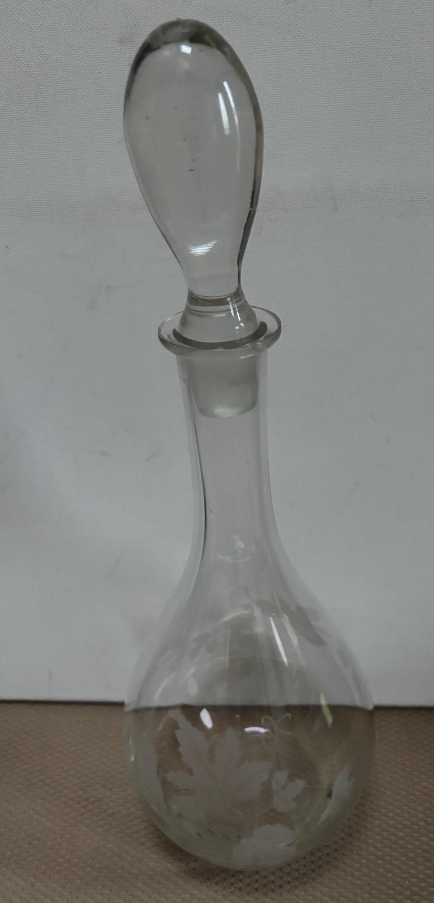 Vintage Etched Glass Decanter Wine Bottle Decanter & Stopper Tall Crystal Glass Lover Antiques and Vintage