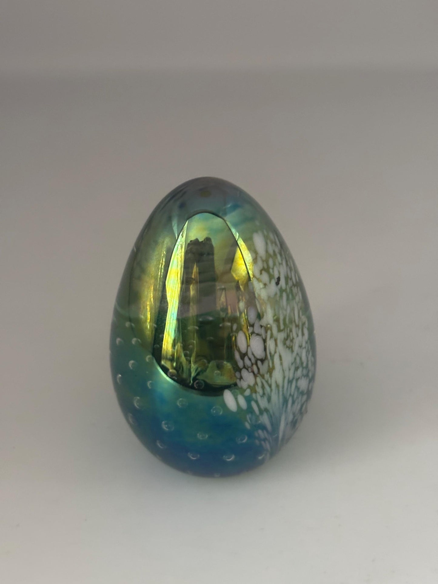 Vintage Glass Eye Studio Iridescent Art Glass Egg Paperweight Signed 1992 Seattle Collectible
