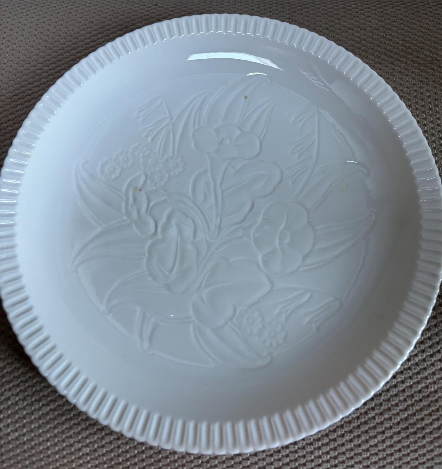 Vintage Shelledge White Large Dinner Plate with Narrow Flutes Edging Syracuse China Lover Antiques and Vintage