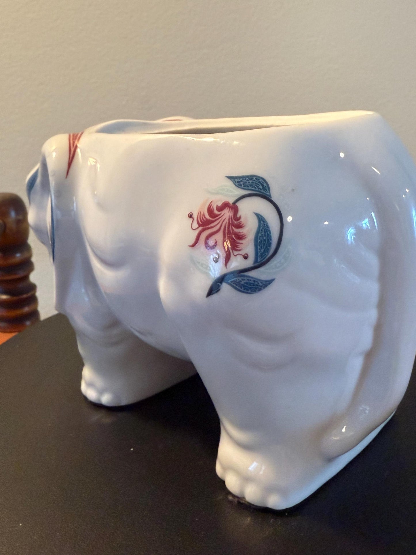 Vintage Ceramic Elephant Sculpture: Royal Pavilion Brighton, Elizabeth Arden