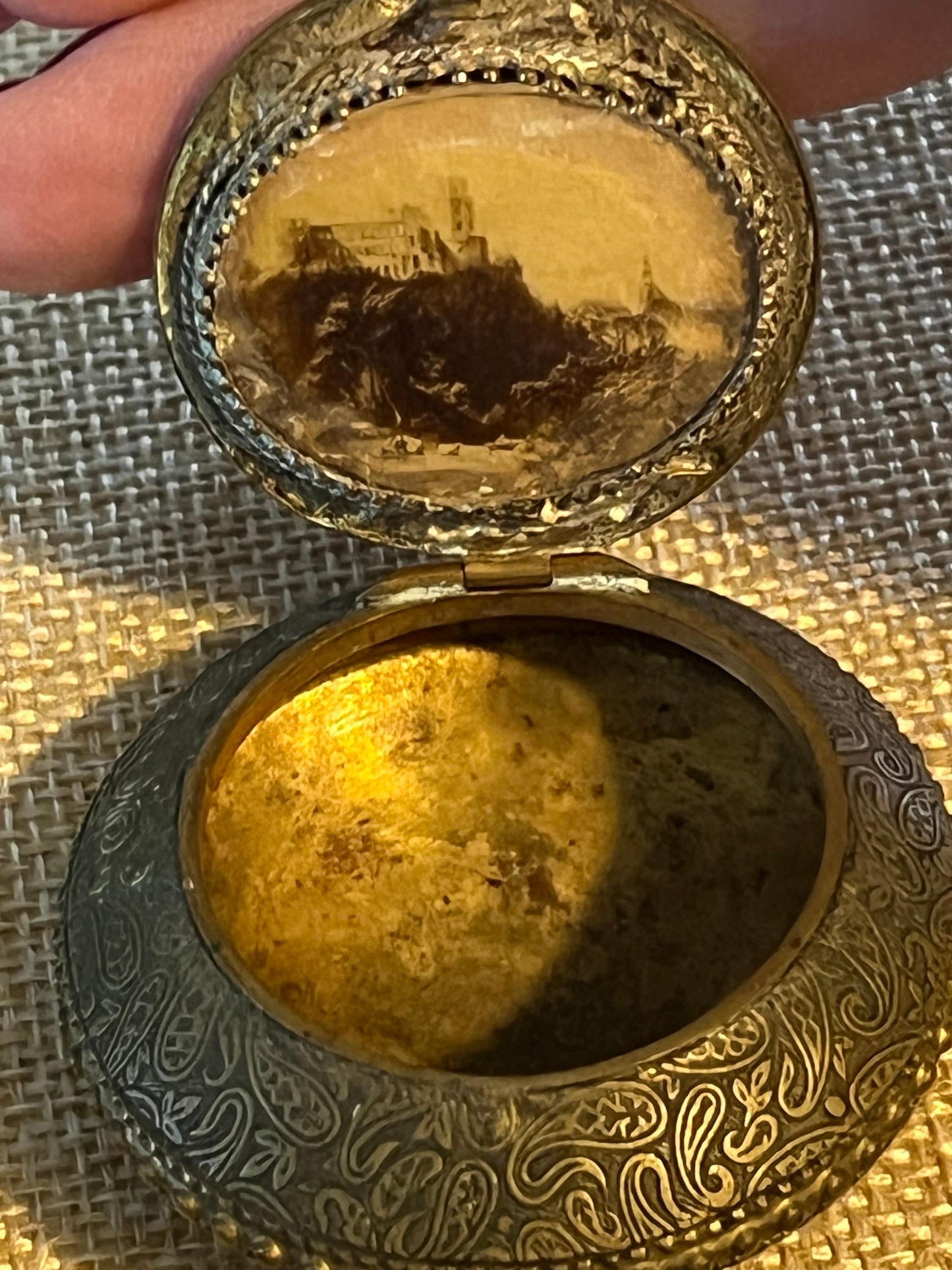 Antique Snuff Box, Cherub Playing Flute, Inside Bluff Scene, Trinket Keepsake Tobacciana, RARE