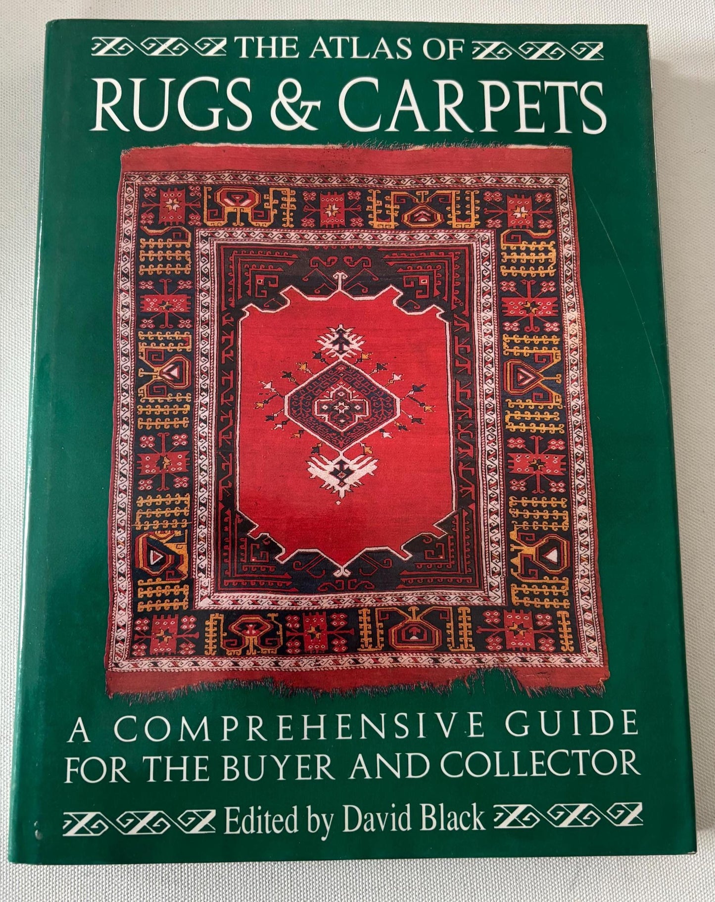 The Atlas of Rugs & Carpets Book, A Comprehensive Guide for the Buyer and Collector, Lover Antiques and Vintage