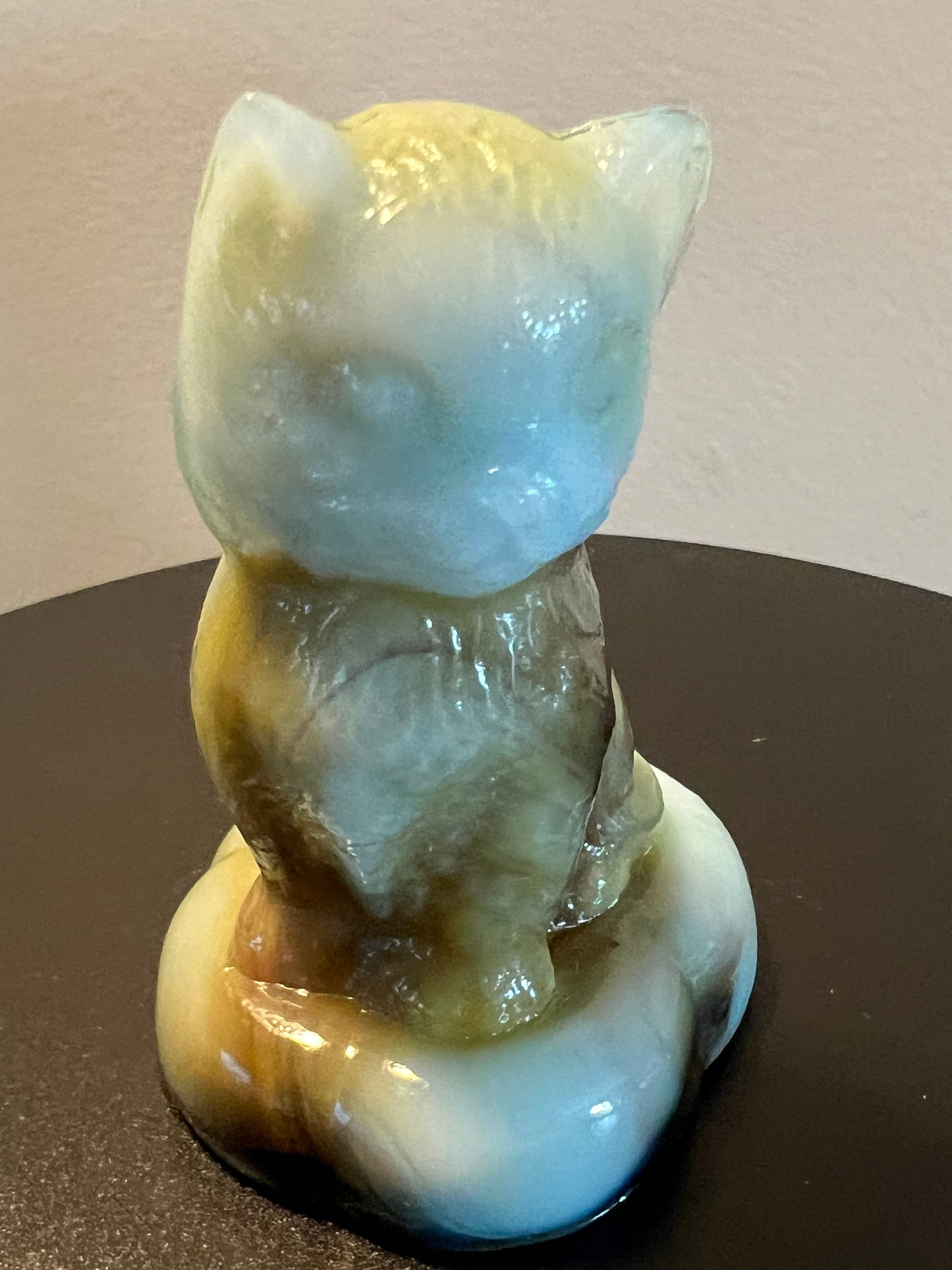 Vintage Boyd Art Glass Cat Figurine: Manganese Slag Glass