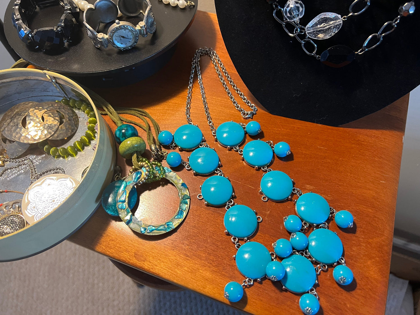Vintage Earrings Necklace Bracelet Collection pieces Jewelry earring Lover Antiques
