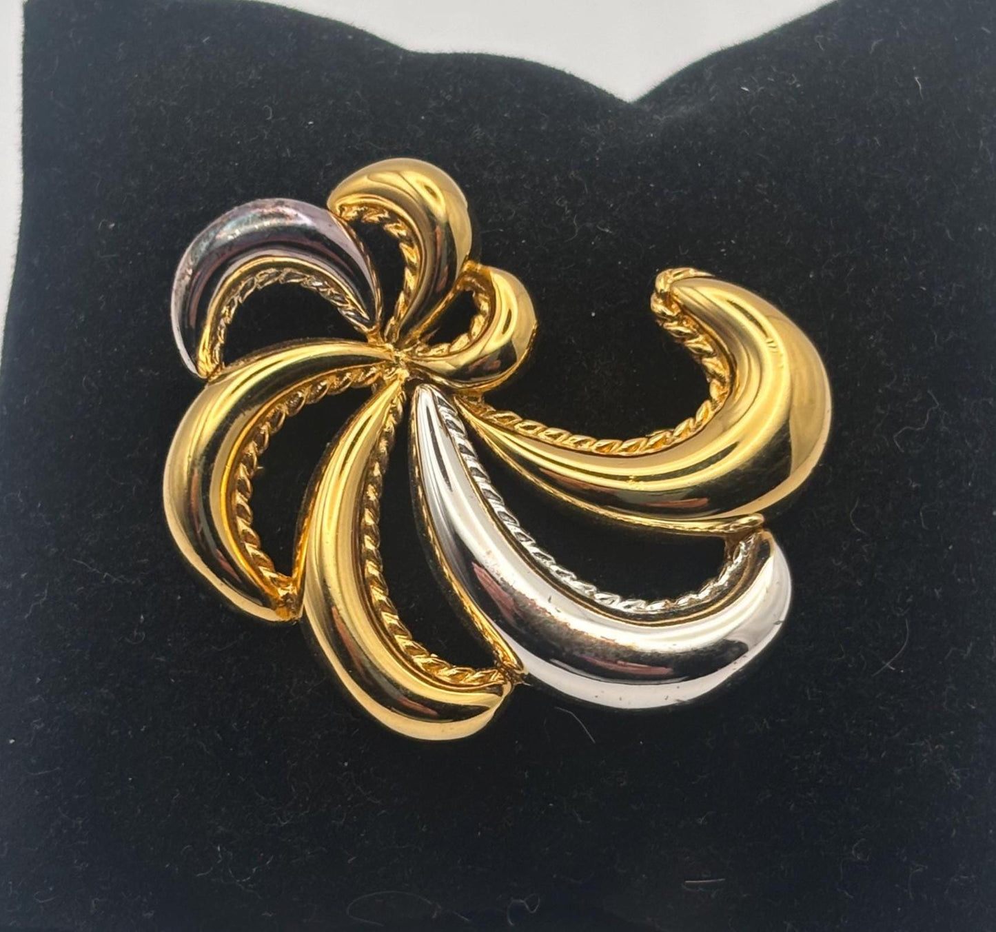 Monet Silver & Gold Ribbon Brooch Pin, Jewelry Gifts, Lover Antiques and Vintage