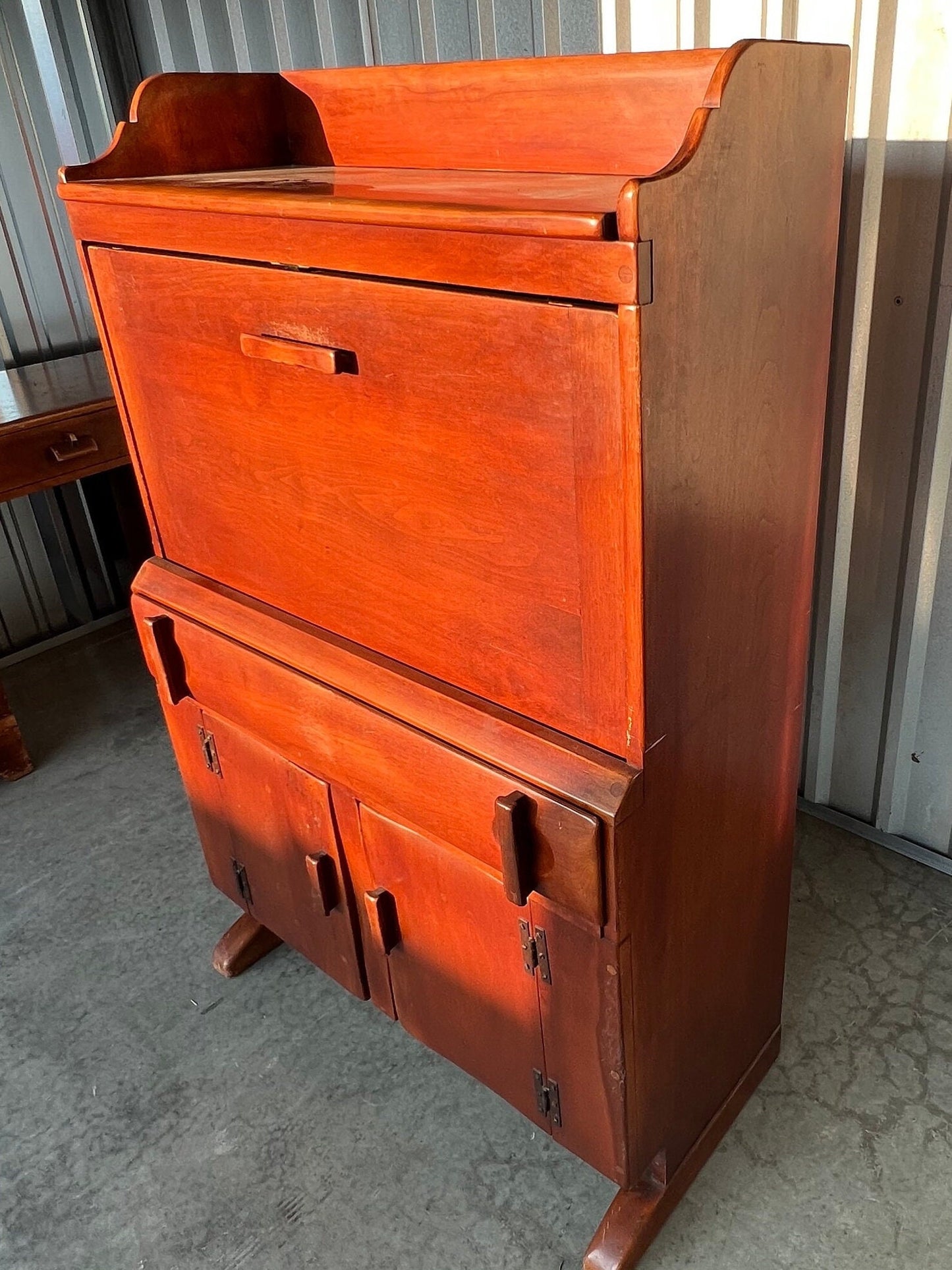 Vintage Cushman Colonial Modesk No. 6012: Herman Devries Modern Desk, 1936