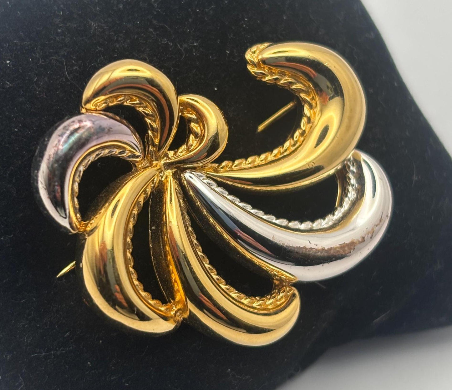 Monet Silver & Gold Ribbon Brooch Pin, Jewelry Gifts, Lover Antiques and Vintage