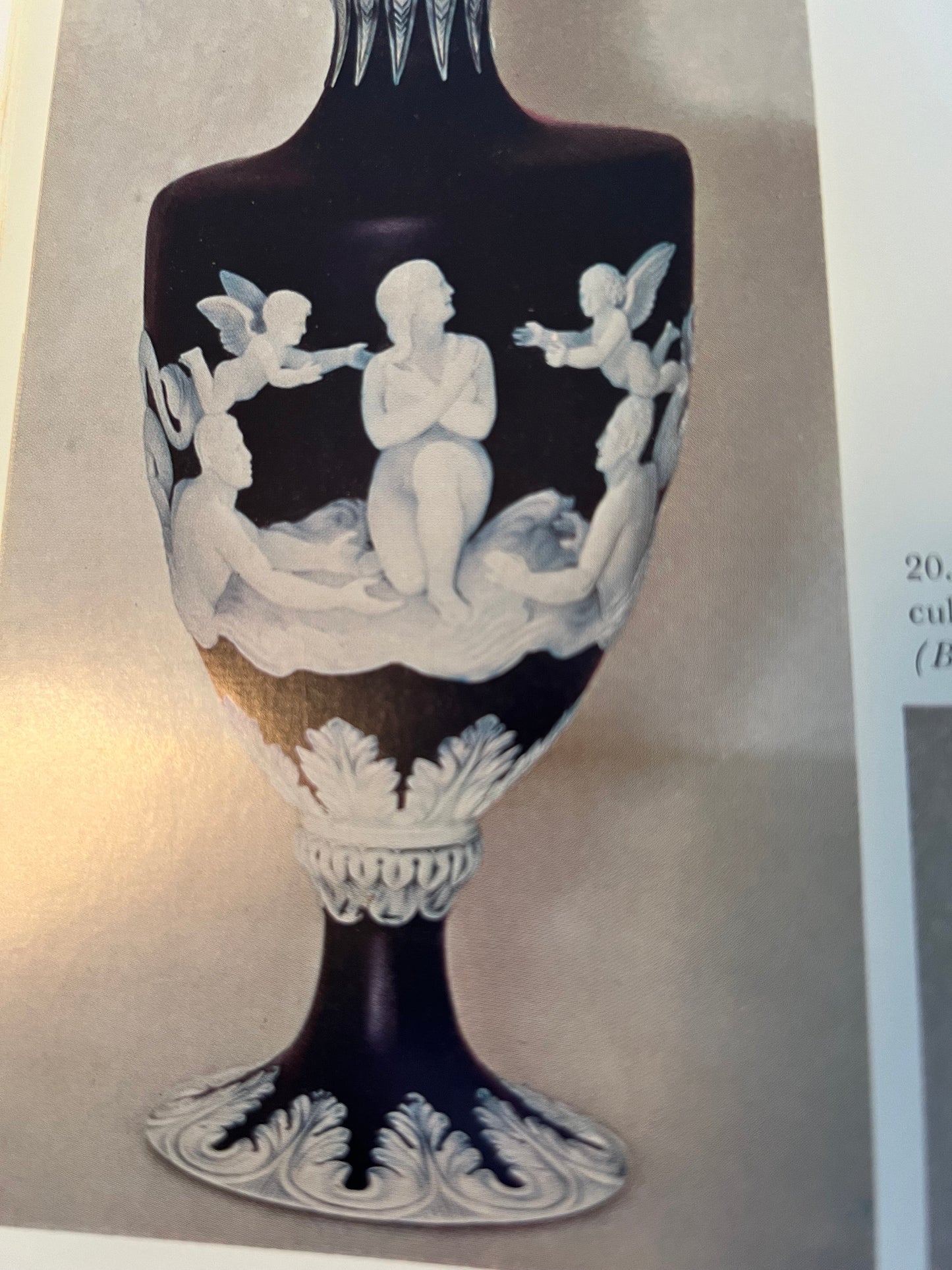 Vintage Carved European Art Glass Book by Ray & Lee Grover