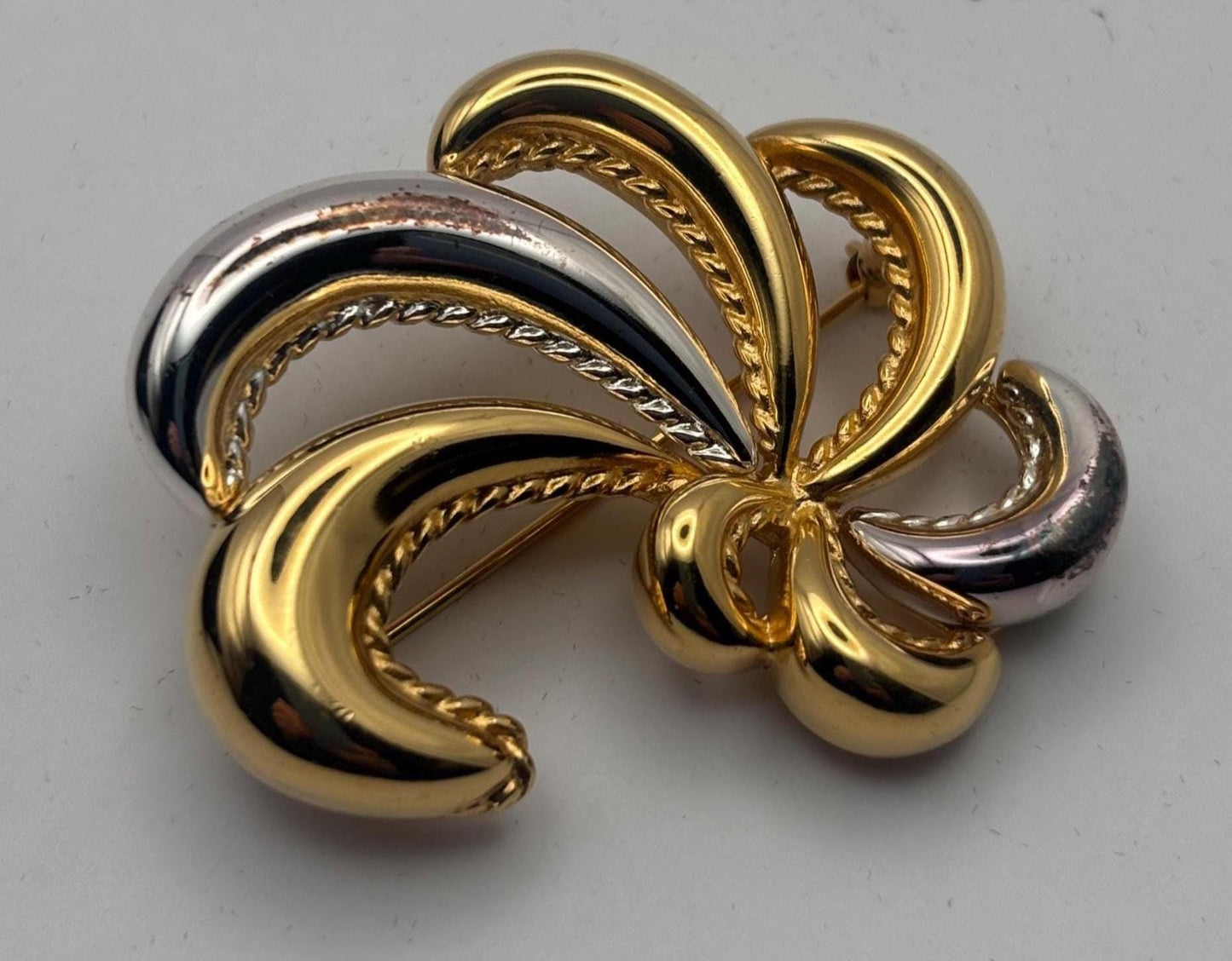 Monet Silver & Gold Ribbon Brooch Pin, Jewelry Gifts, Lover Antiques and Vintage