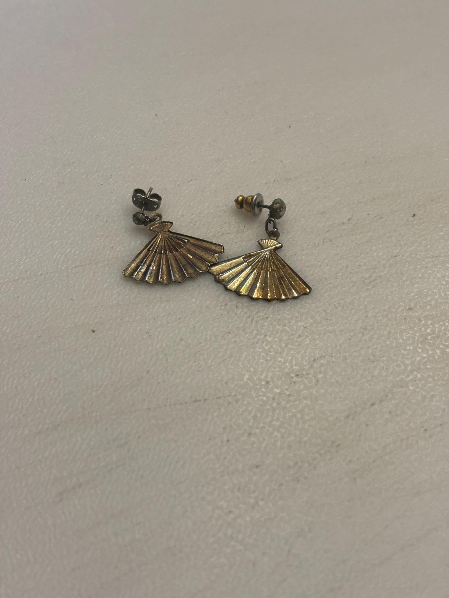 Vintage Fan Earrings, Gold Tone Scalloped Jewelry, Lover Antiques and Vintage