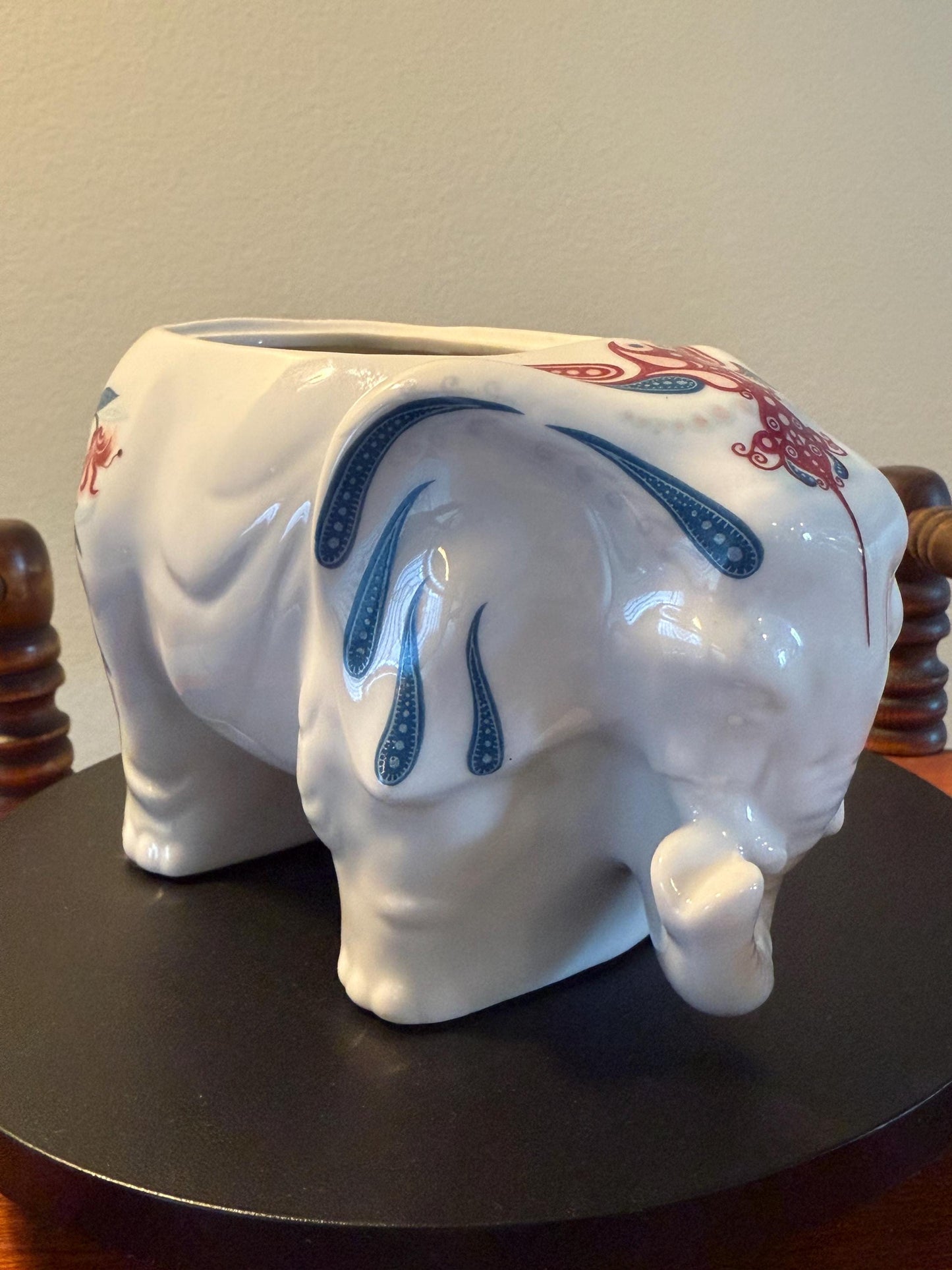 Vintage Ceramic Elephant Sculpture: Royal Pavilion Brighton, Elizabeth Arden