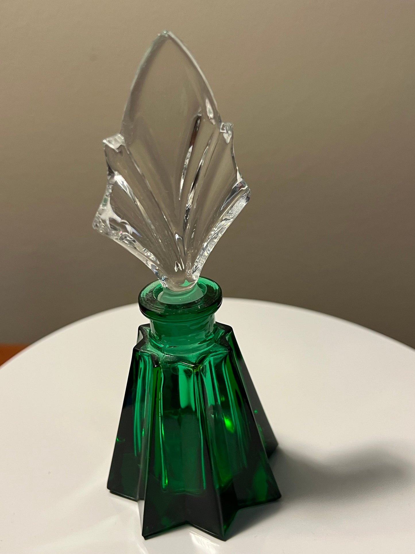 Vintage Je t’aime Green Crystal Perfume Bottle: Art Deco Etched Glass Stopper, Germany