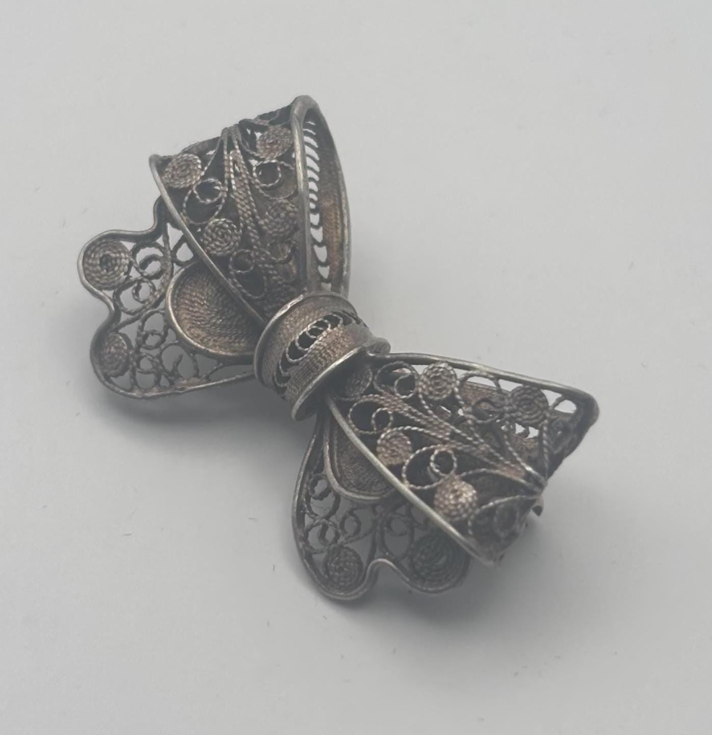 Sterling Silver Filigree Bow Brooch, Tied Ribbow Bow Pin, Lover Antiques and Vintage