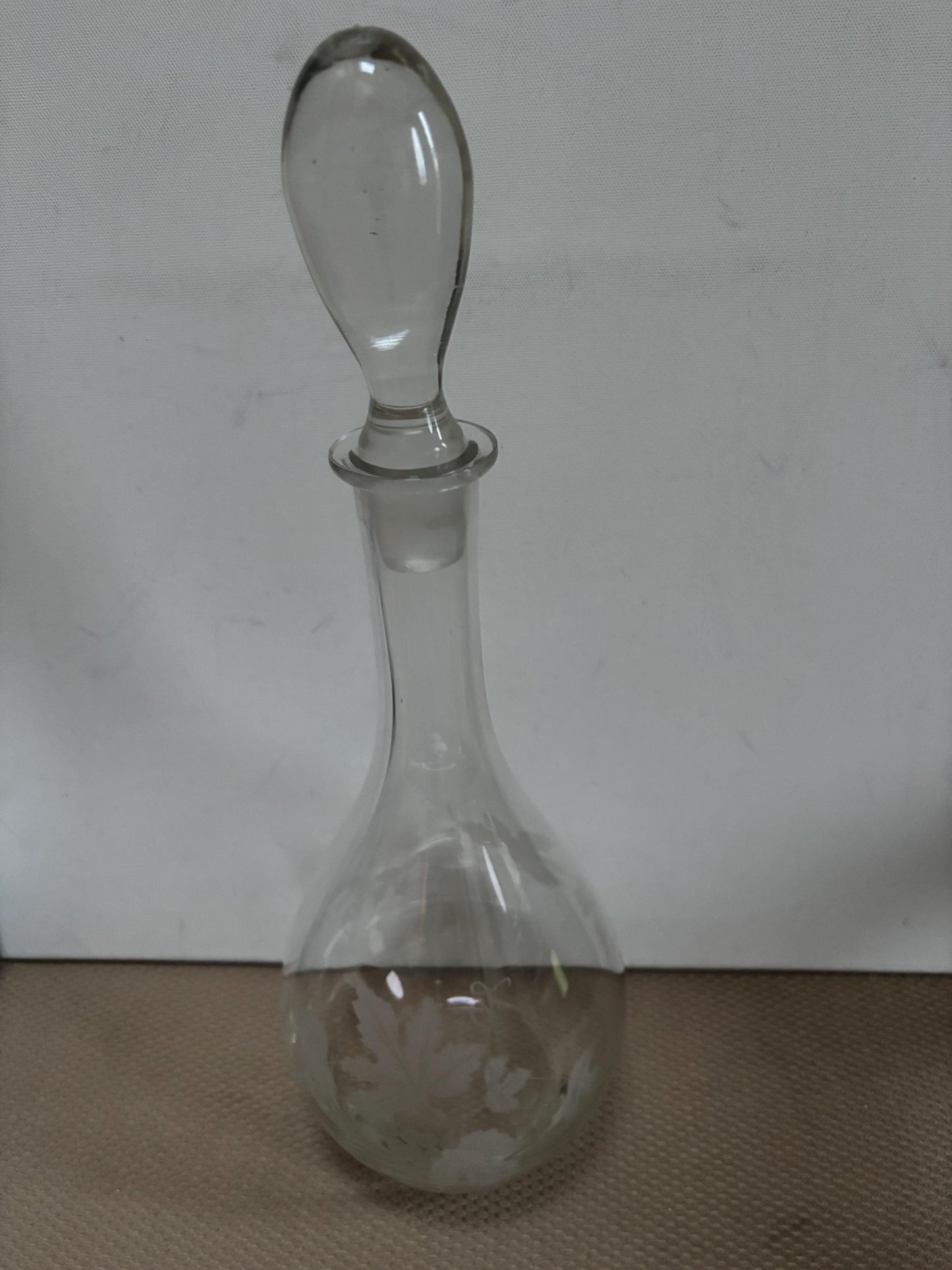 Vintage Etched Glass Decanter Wine Bottle Decanter & Stopper Tall Crystal Glass Lover Antiques and Vintage