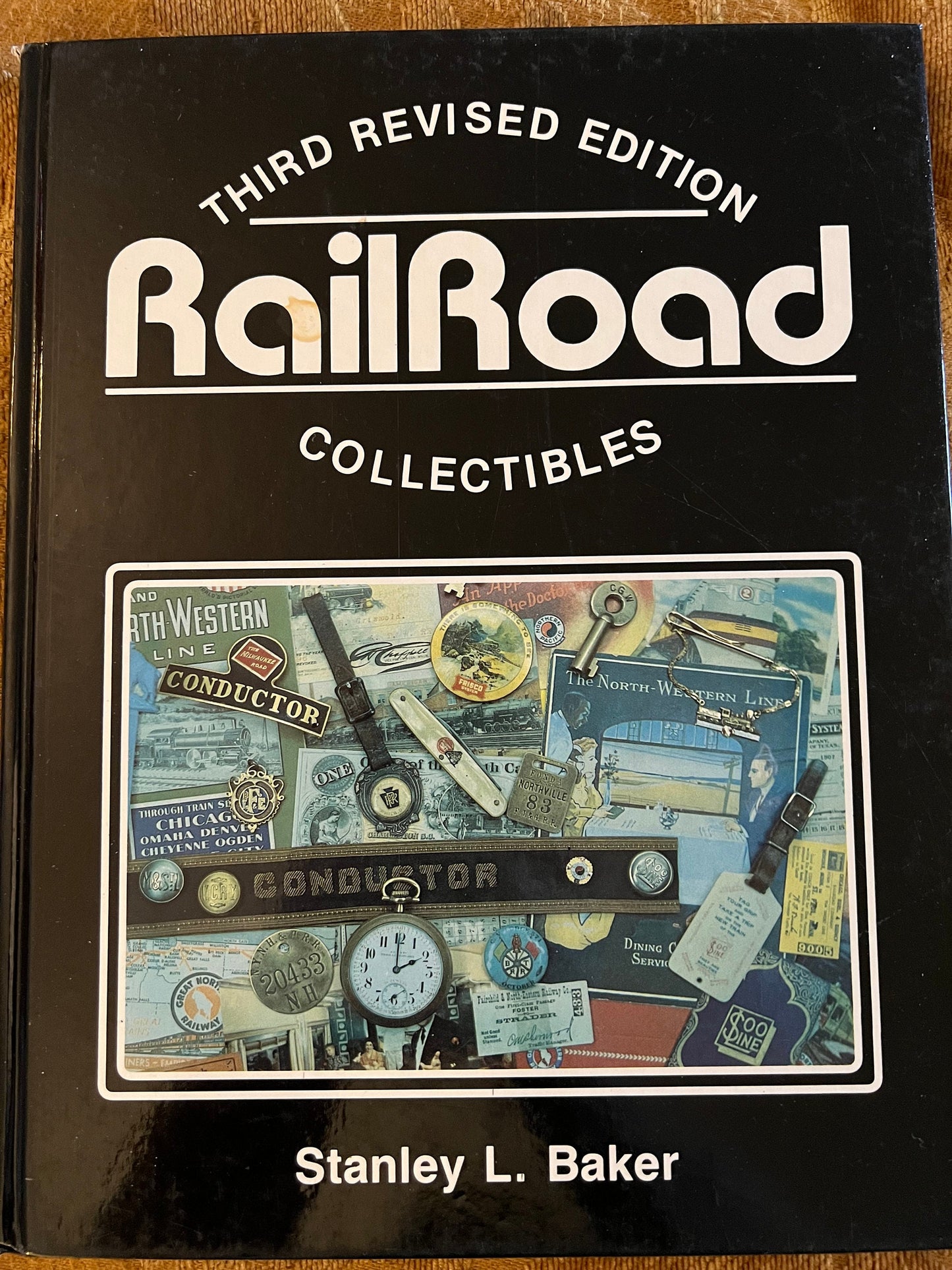 Vintage Railroad Collectibles Book: Illustrated Value Guide, 1985