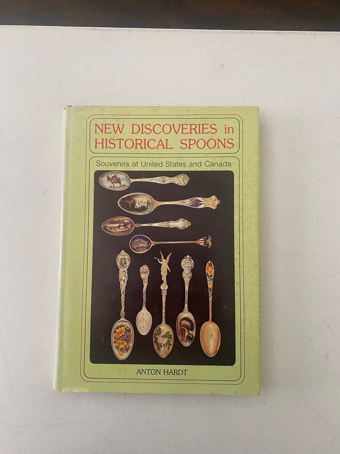Vintage Spoon Souvenir Guide Book: United States & Canada