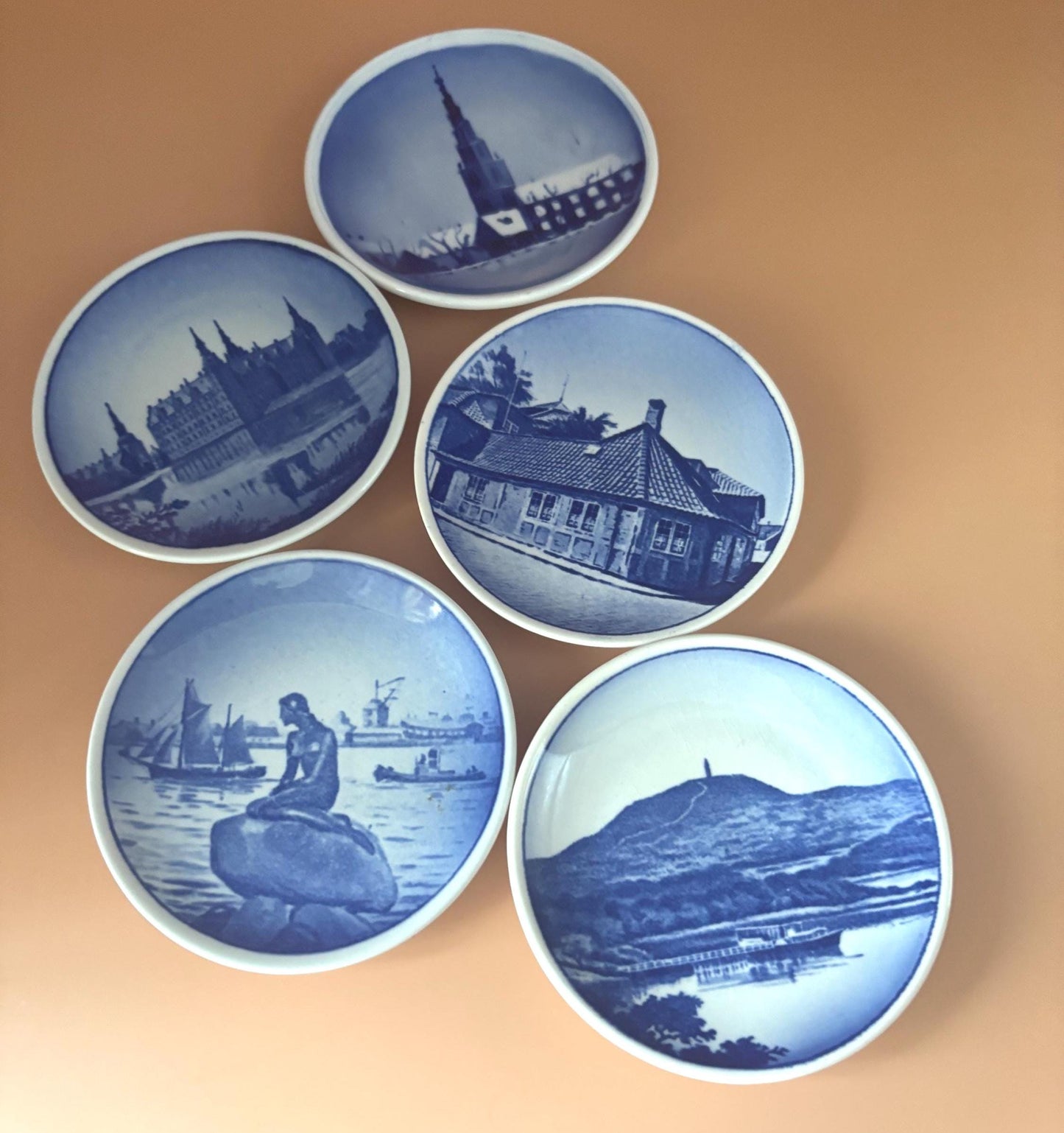 Set of 5 Royal Copenhagen Plaquettes, Collection of Plates, Lover Antiques and Vintage