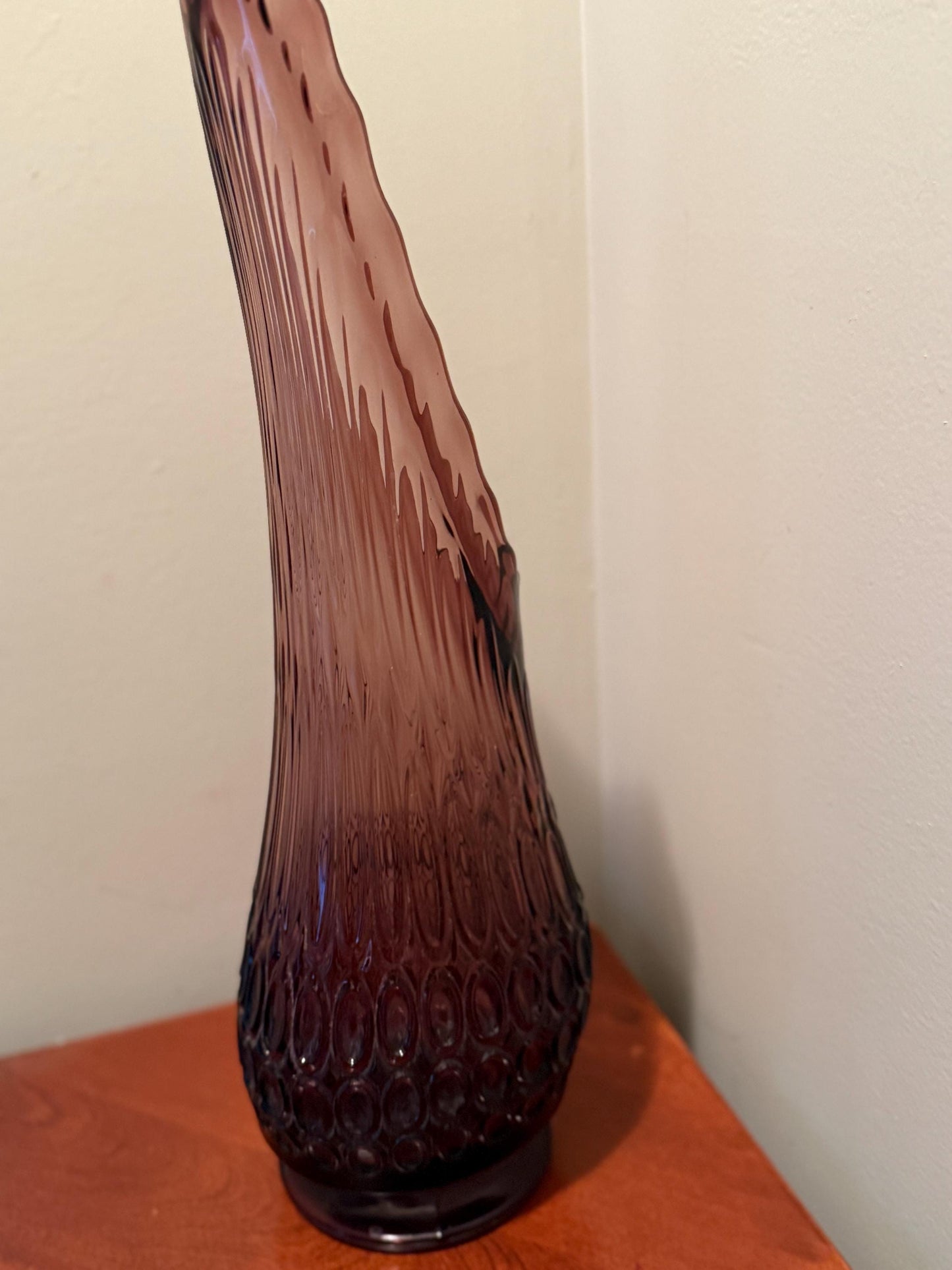 Vintage LE Smith Amethyst Thousand Eye Swung Vase with BIG Mouth Lover Antiques and Vintage