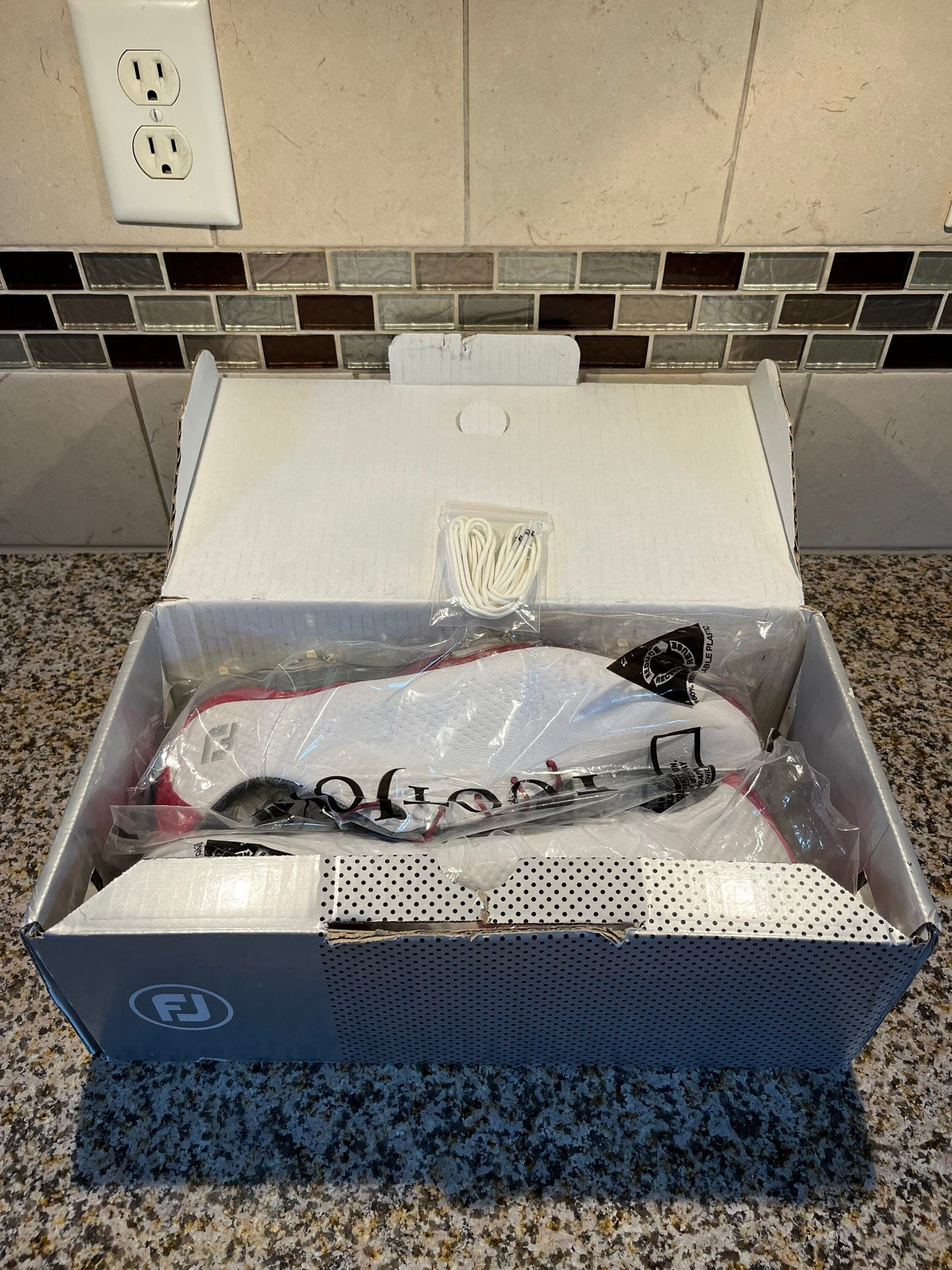Footjoy DNA Mens Golf Shoes Size 14 Golfing Athletic Ware White/Fire Red In Original FJ bag & box as shown in like new condition