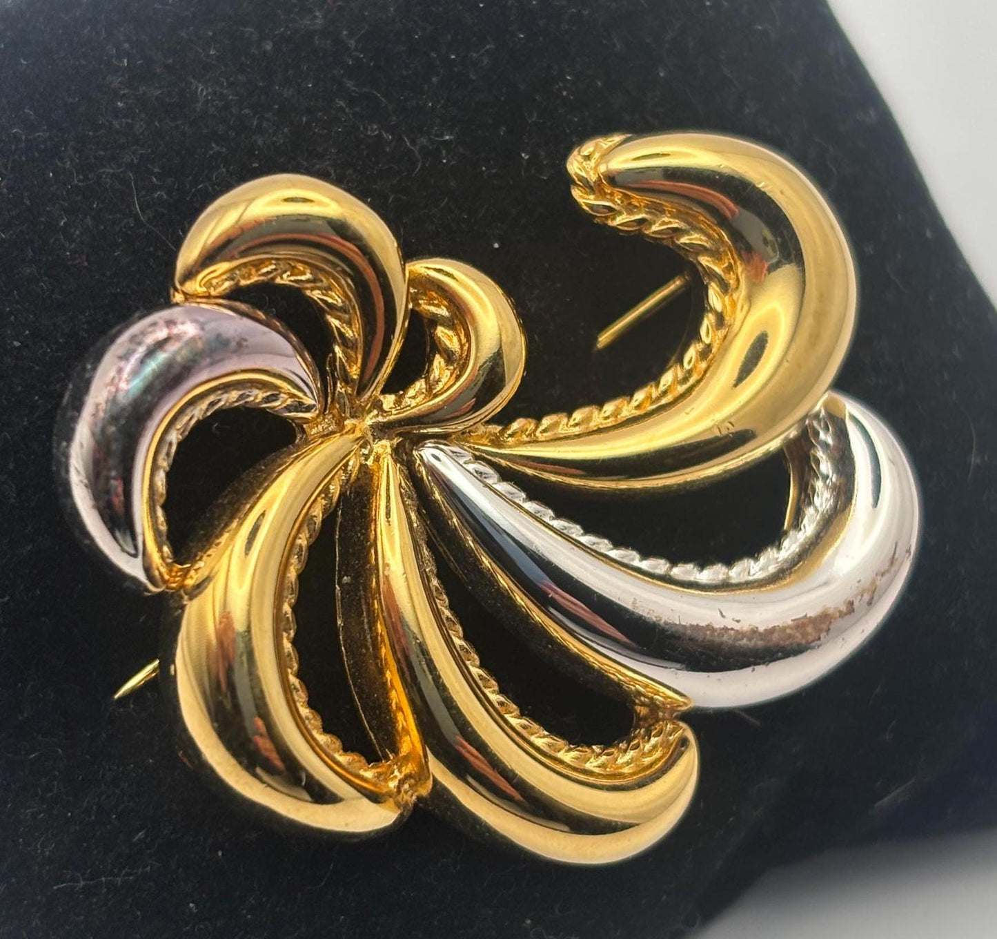 Monet Silver & Gold Ribbon Brooch Pin, Jewelry Gifts, Lover Antiques and Vintage
