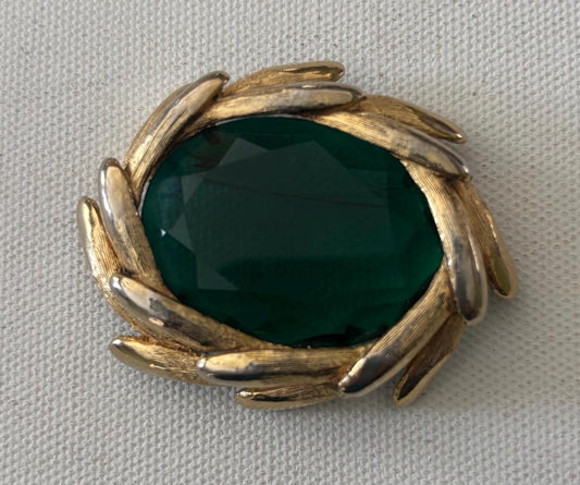 Vintage Emerald Green and Gold Brooch Pin Lover Antiques and Vintage
