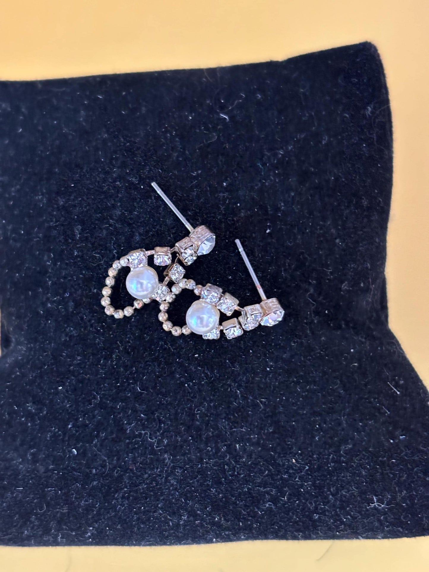 Vintage Silver Rhinestone Pearl Earrings Elegant Teardrop Dangle Jewelry Gift