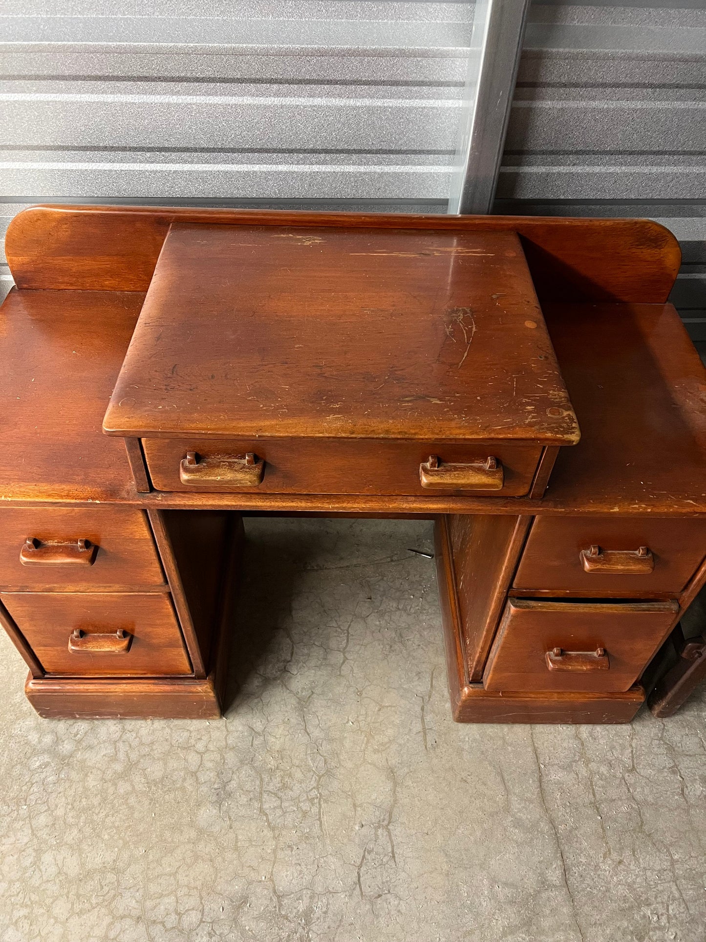 Cushman Colonial Creations Peter Schuyler Knee Hole Vanity No. 5-166 Desk Rustic Table Small Table with Drawers Lover Antiques & Vintage