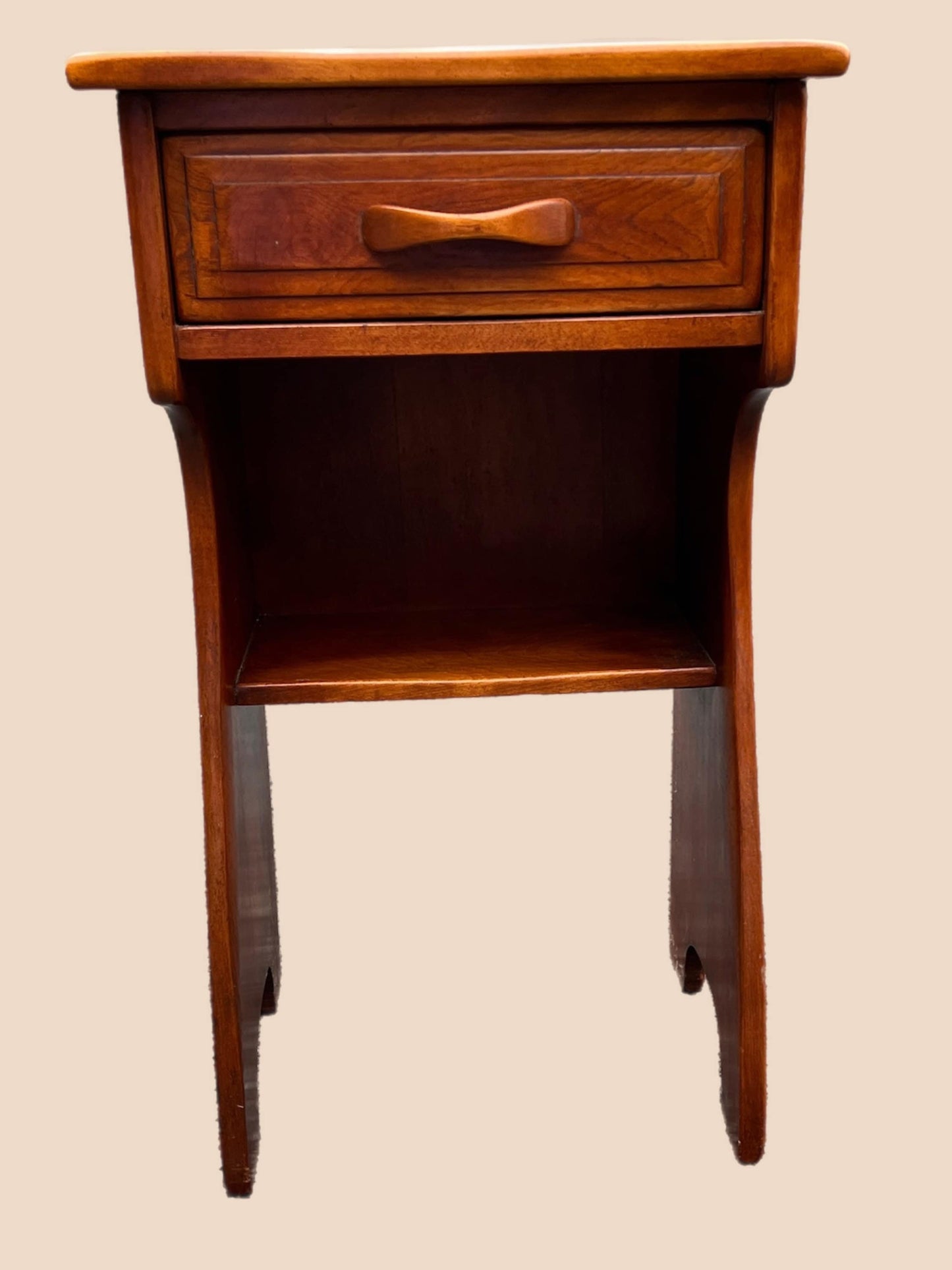 Cushman Colonial Creations Molly Stark Night Table No. 2059 end table side nightstand
