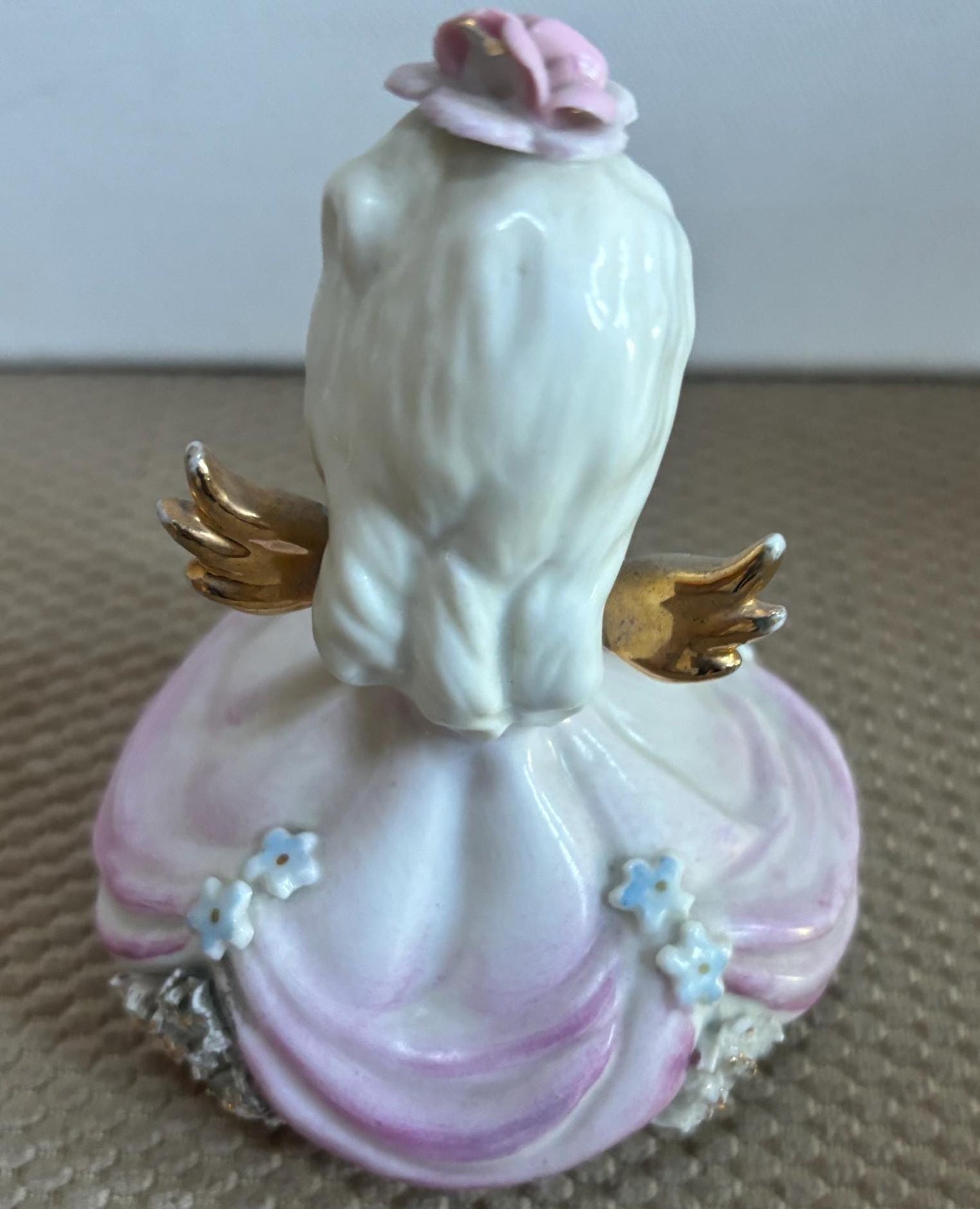 Vintage Lefton Angel with Gold Gilded Wings Holding Roses Hand Painted Porcelain Figurines Japanese KW8231 Lover Antiques and Vintage