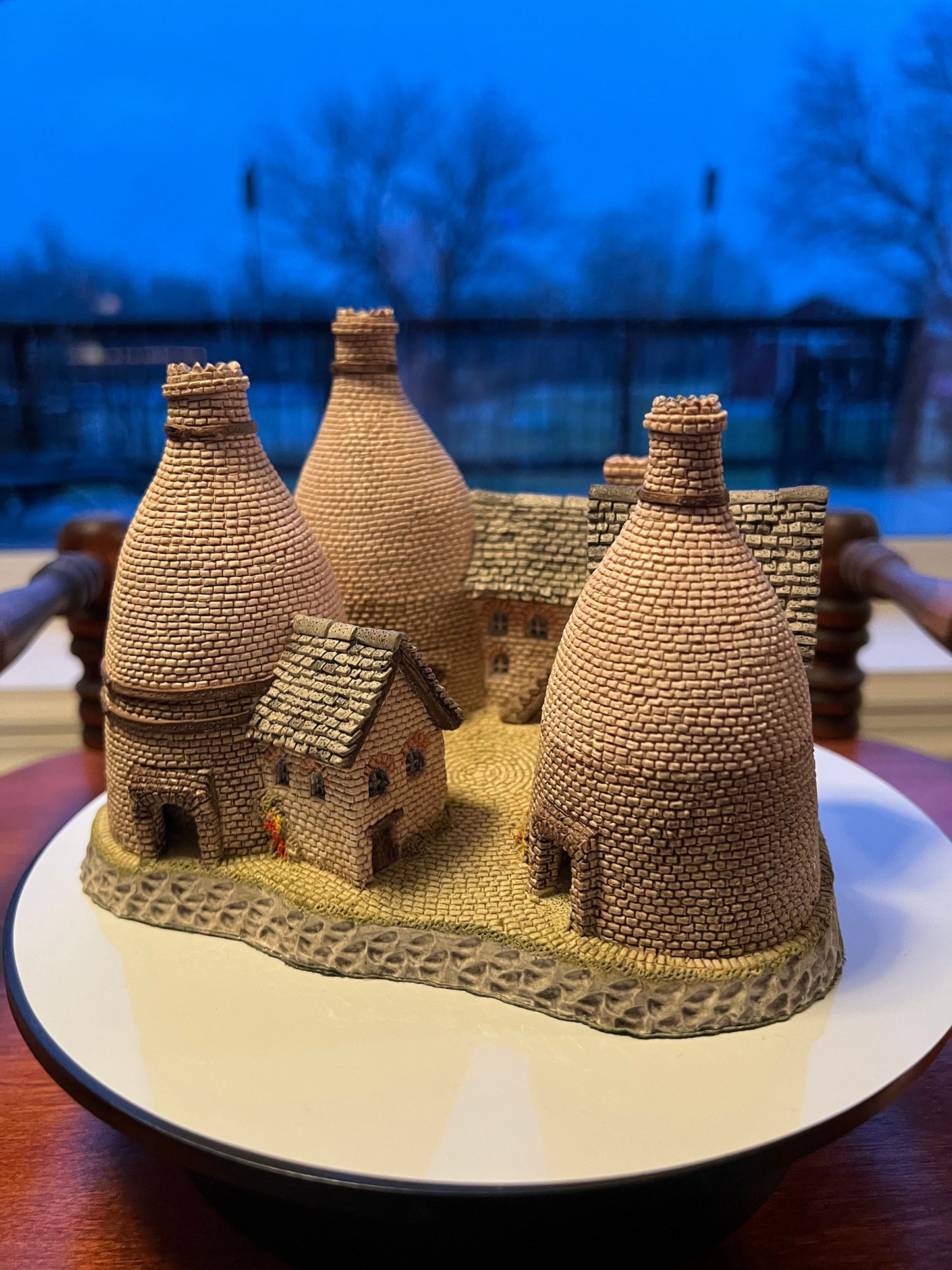 Vintage David Winter Cottages The Midlands Collection The Bottle Kilns Cottage 1987 handmade hand painted Great Britain figurines David Hine