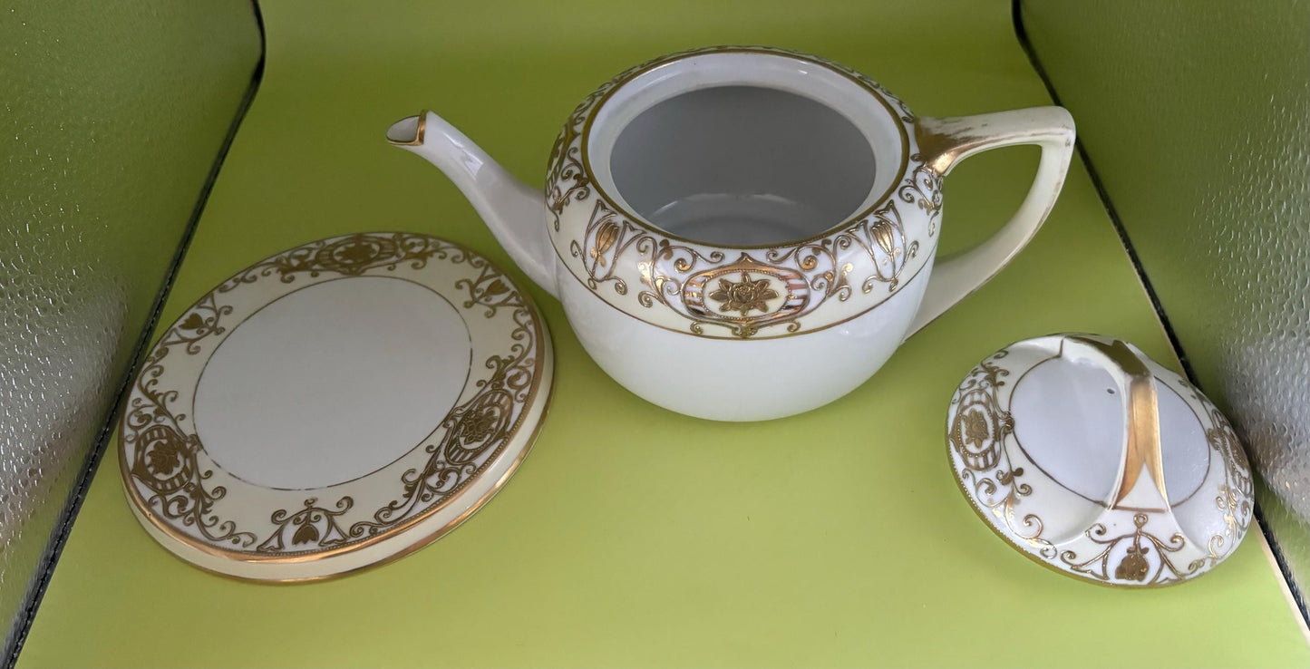 Vintage Noritake Porcelain Tea Pot with Lid and Matching Trivet Made in Japan Lover Antiques and Vintage