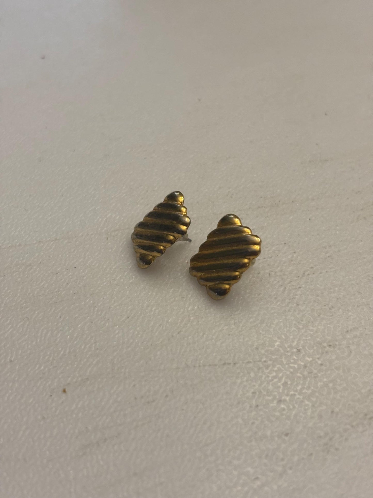 Vintage Square Gold Horizontal Ribbed Earrings, Lover Antiques and Vintage