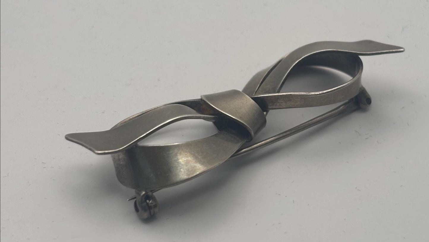 Sterling Silver Bow Brooch, Tied Ribbow Bow Pin, Lover Antiques and Vintage