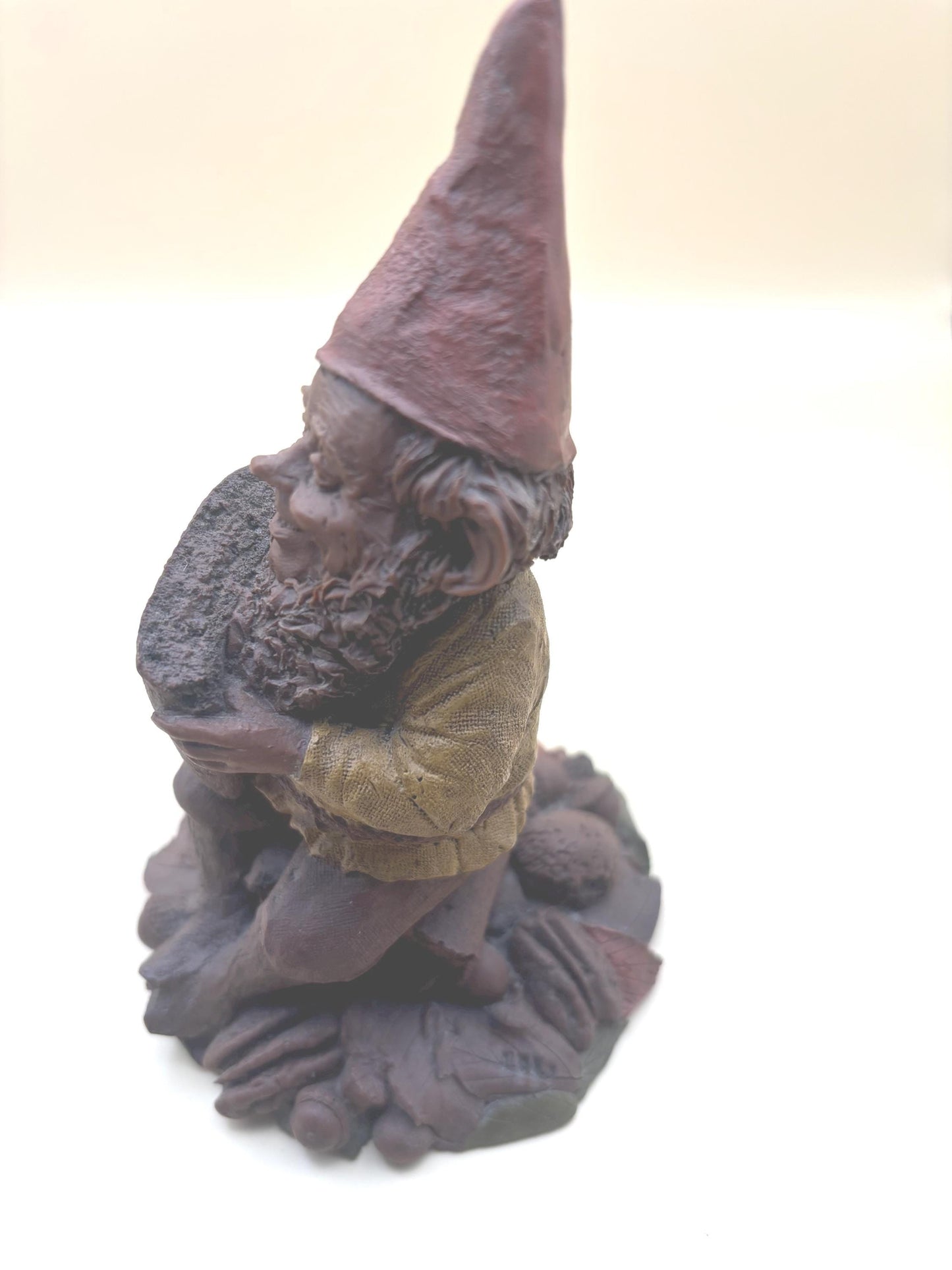 Vintage Tom Clark Gnome Newt Figurine: Cairn Artist, Mom Too Edition #85