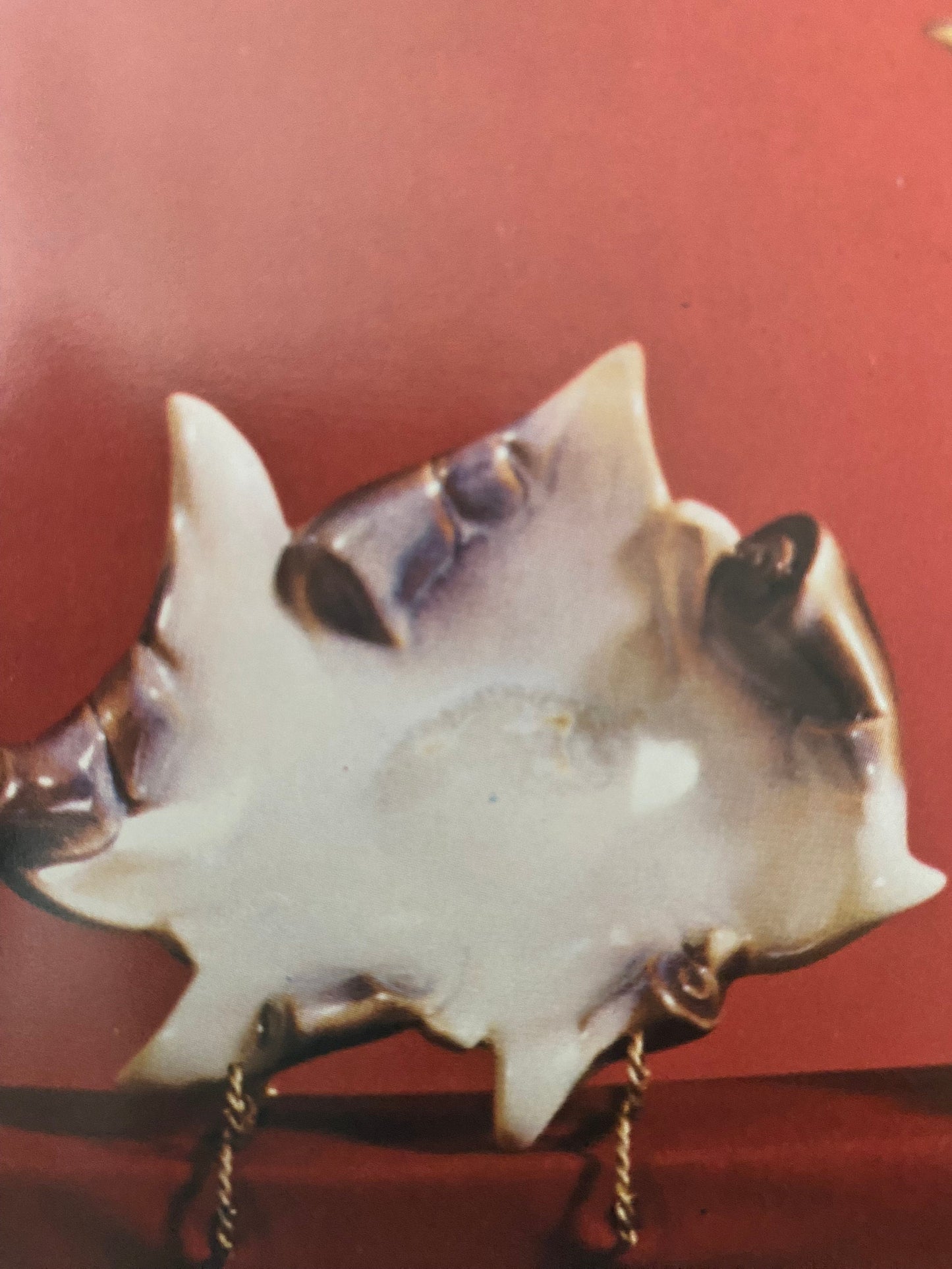 The Collector’s Encyclopedia of Hull Pottery Book, by Brenda Roberts, Lover Antiques and Vintage