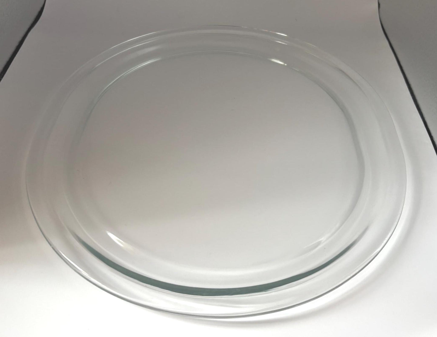 Large Glass Serving Platter, Lover Antiques and Vintage
