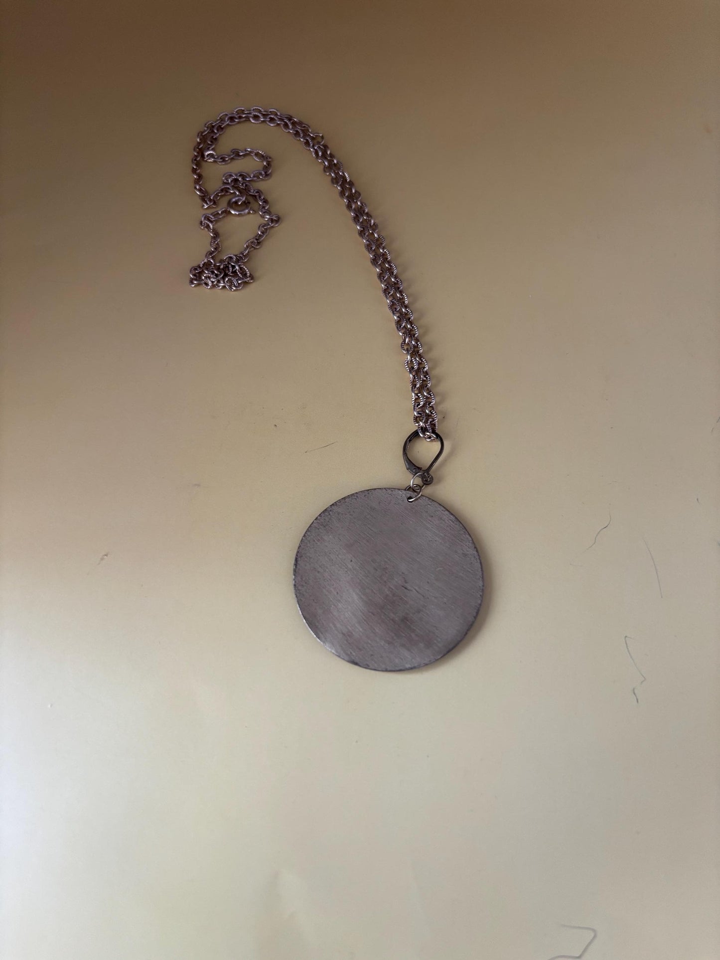 Vintage Red Black Enamel Gold Tone Circular Pendant Necklace 14 Inch Chain Retro Jewelry